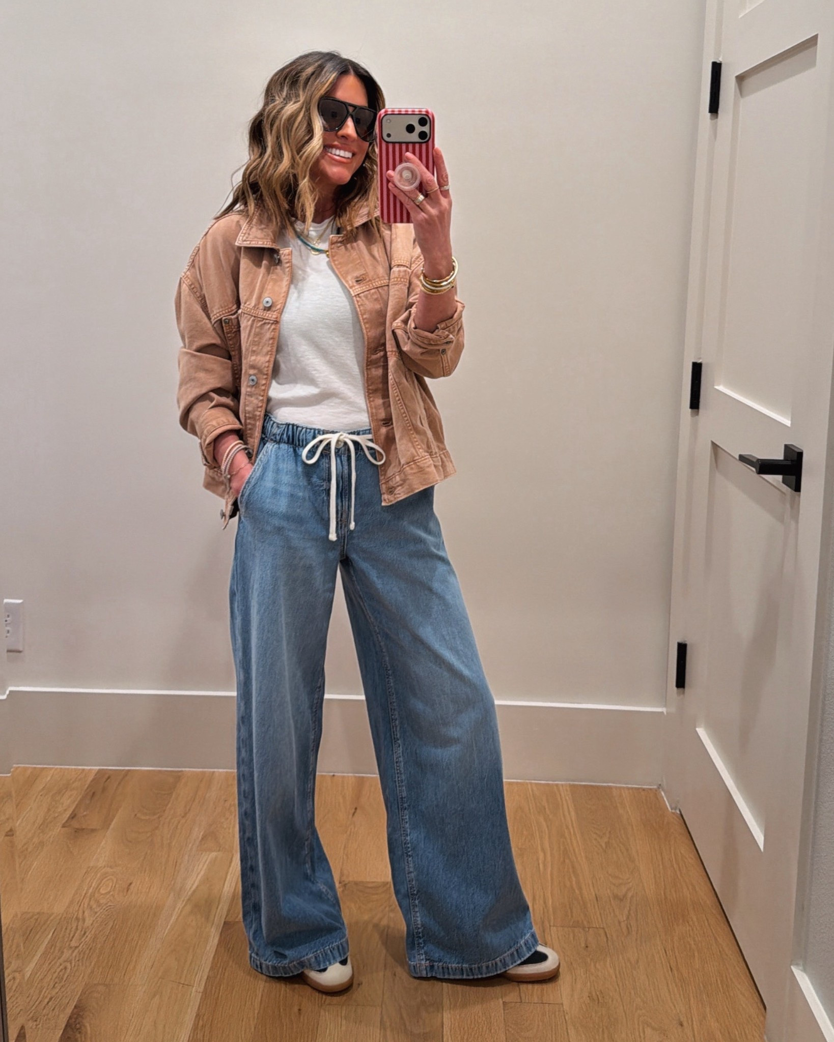 The comfiest jeans + the cutest jacket!



#LTKootd #LTKgrwm