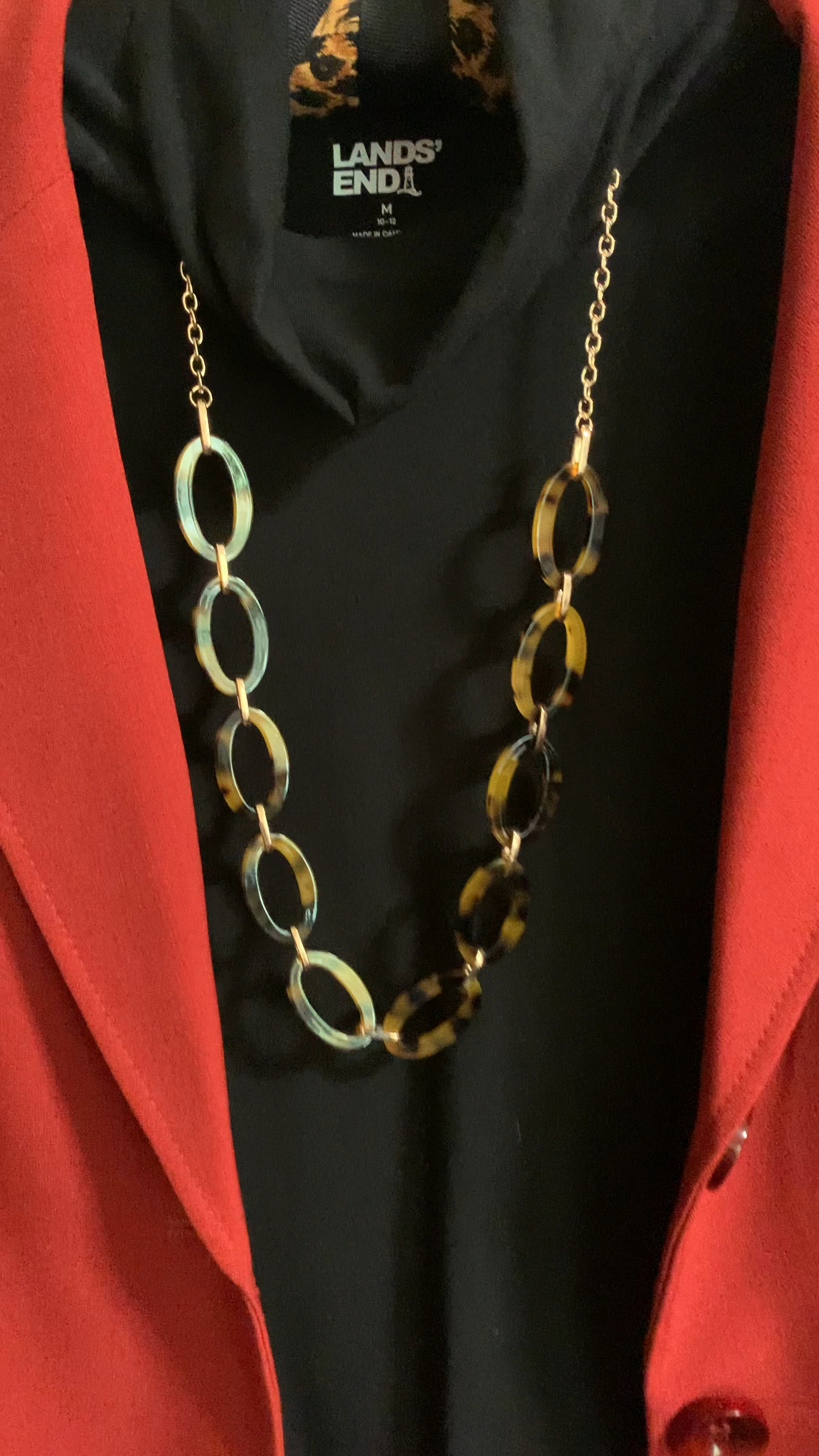 Beautiful Tortoise necklace perfect to pair with this Fall’s  Leopard, red, and neutrals!  

I love the length, style, and price- currently under $10 !!!

Follow me for more Fashion Inspiration❤️
#ltkjewelry
#ltkfallstyle
#ltkover40


#LTKstyletip #LTKVideo 

#LTKSeasonal