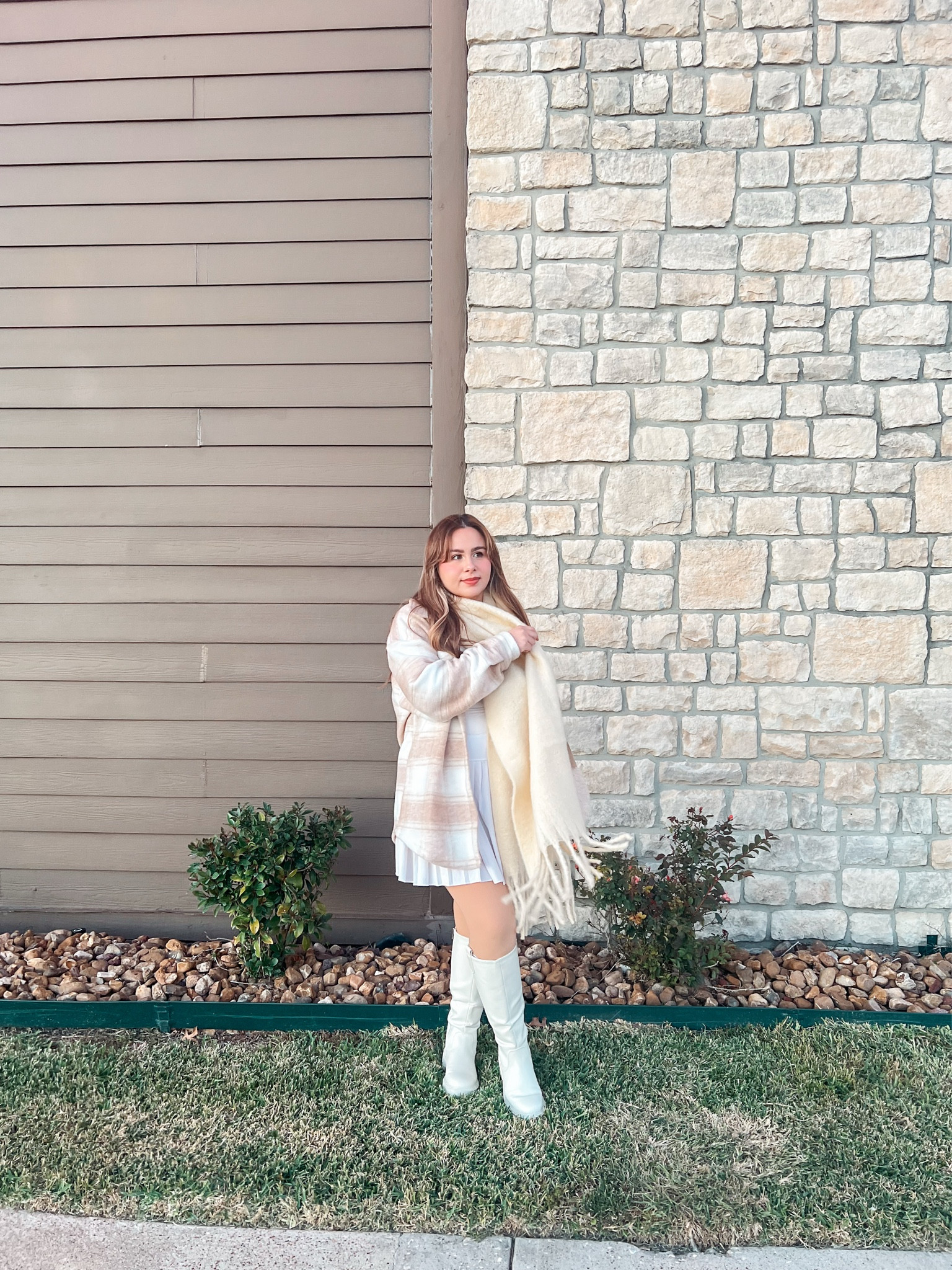 An all Amazon fashion! Wearing my true size for everything! The boots are super comfy 10/10 & have other  colors available. 

Winter Outfit
Boots Outfit 
Beige Boots
Chunky beige boots 

#LTKMidsize #LTKShoeCrush #LTKWatchNow