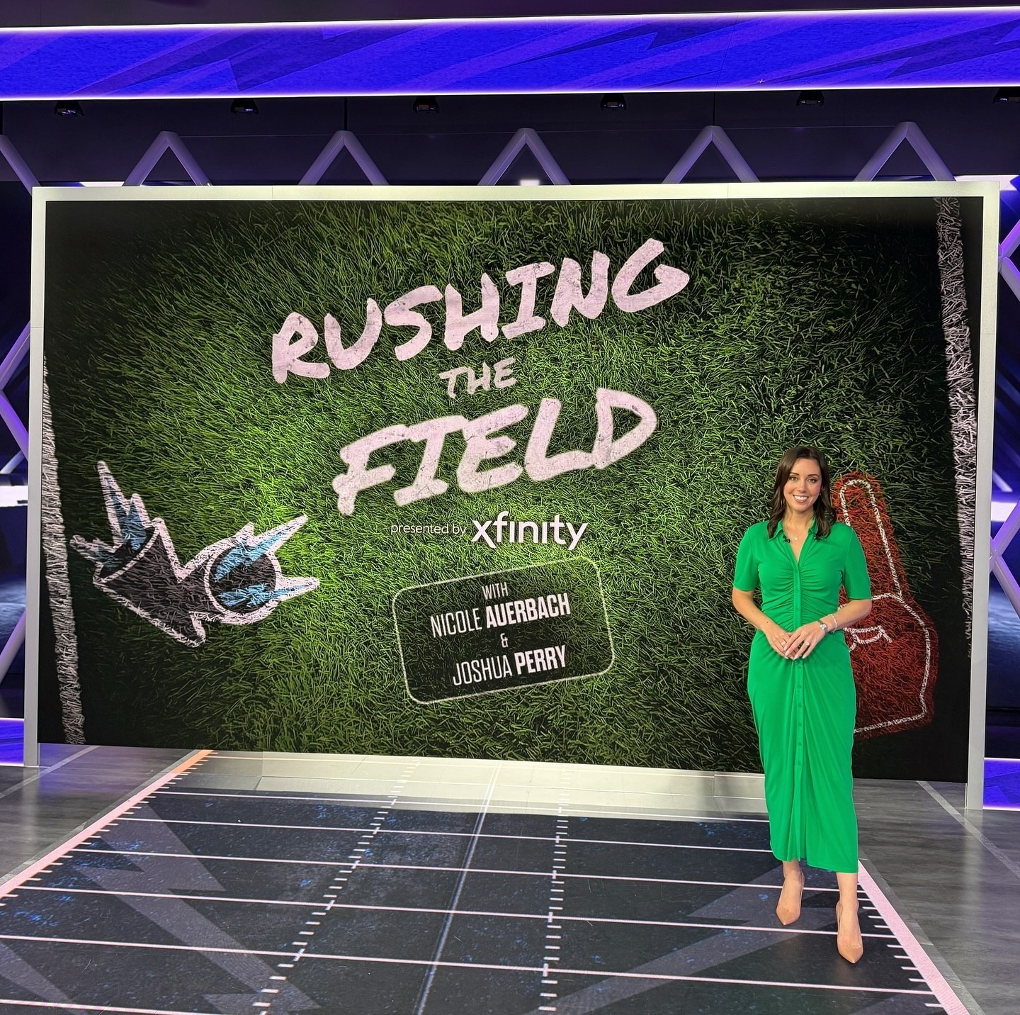 Week 2 is in the books! Don’t forget to subscribe, rate and review our Rushing The Field pod — now twice a week! 👊🏼💚