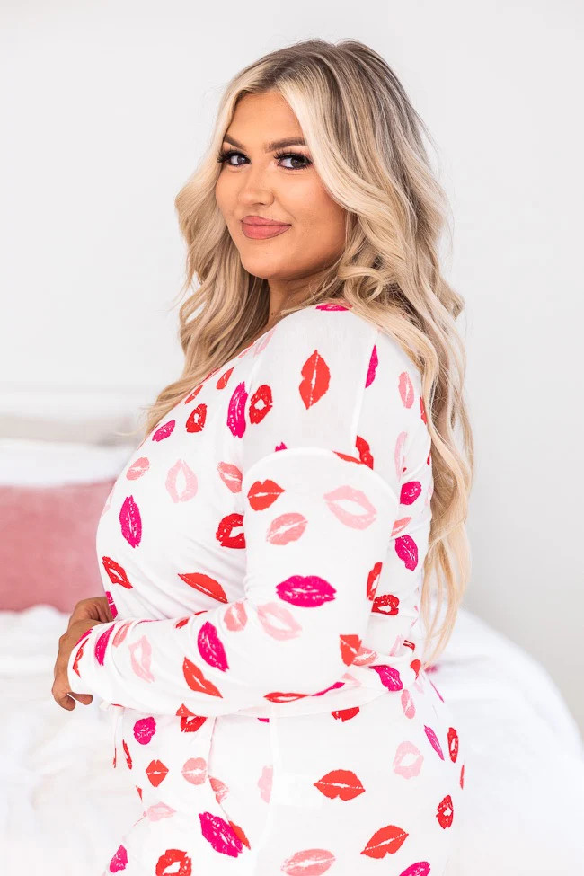 Hoping For One Day Ivory Lip Print Lounge Top | The Pink Lily Boutique