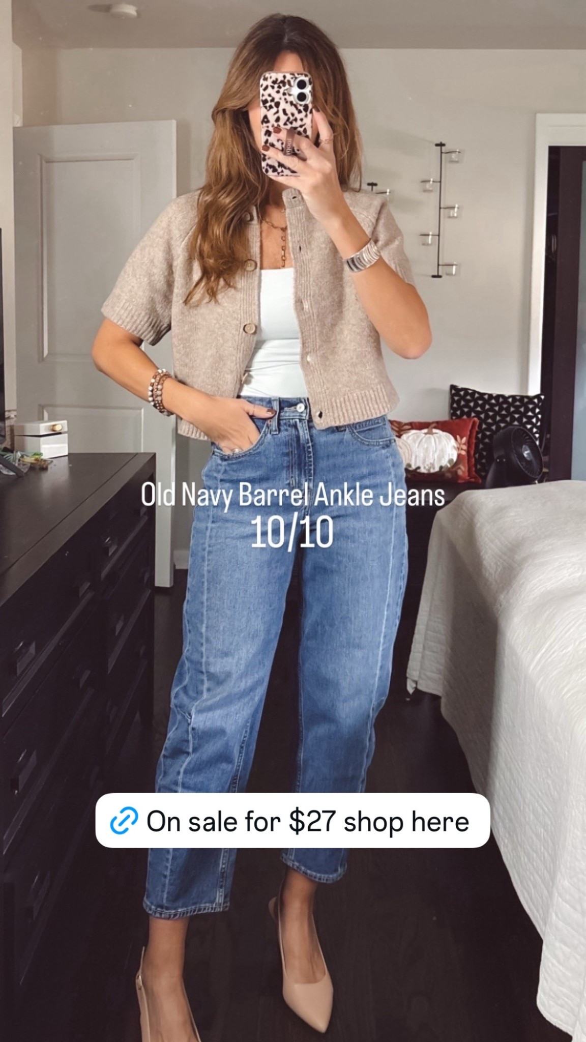 Old Navy Barrel Jeans on sale! They have the cutest fit

I’m wearing a size 4

#LTKSeasonal #LTKSaleAlert