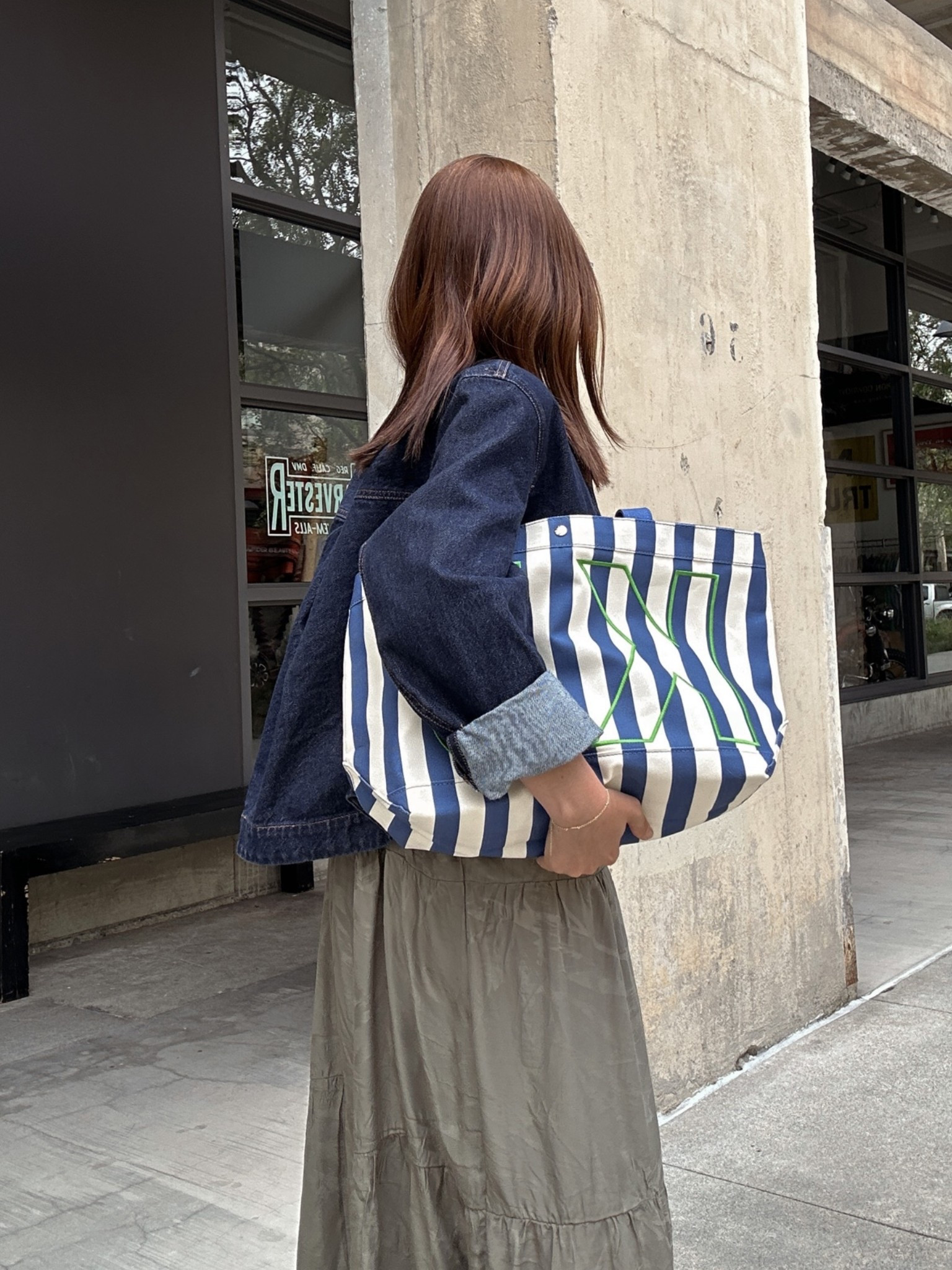 Fun summer canvas tote!

#LTKootd #LTKTravel #LTKWorkwear