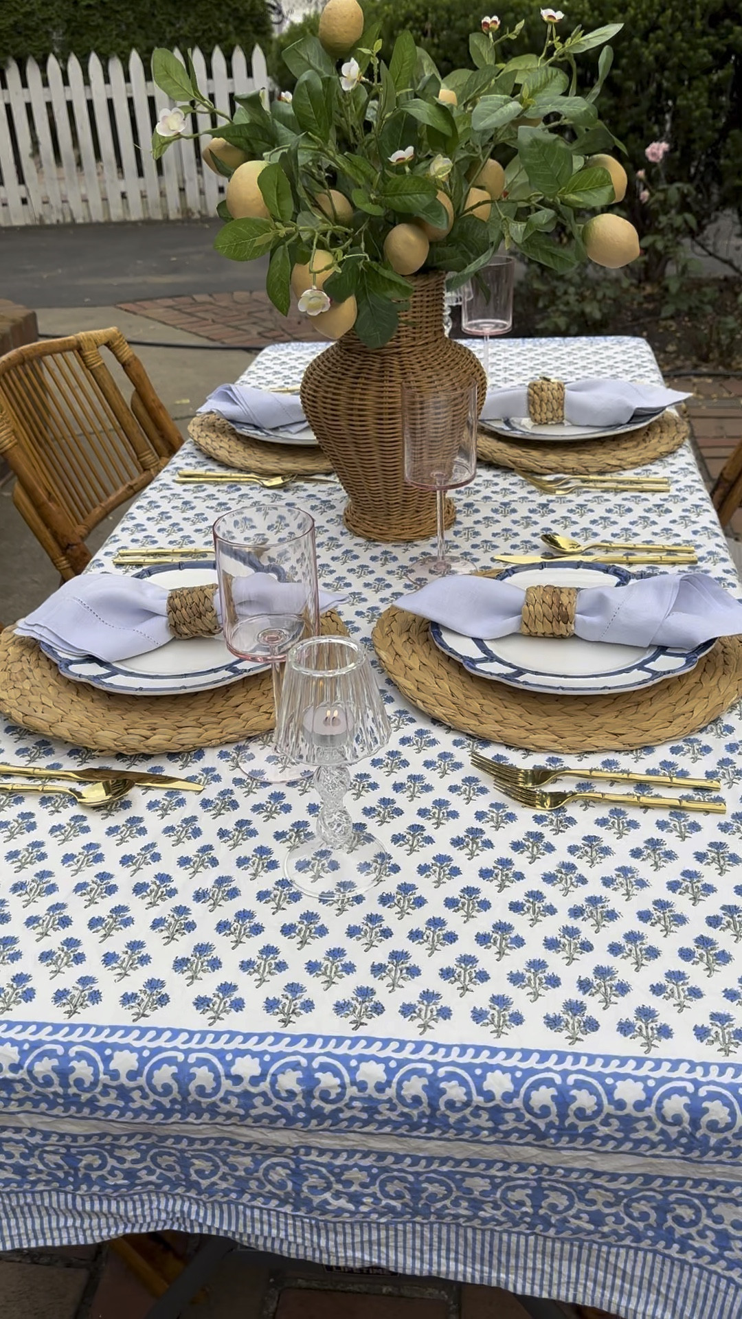 Al fresco dining 
Outdoor dinner
Outdoor dining 
Patio dinner
Patio dining 
Summer outdoor dining 

#LTKhome #LTKstyletip #LTKSeasonal
