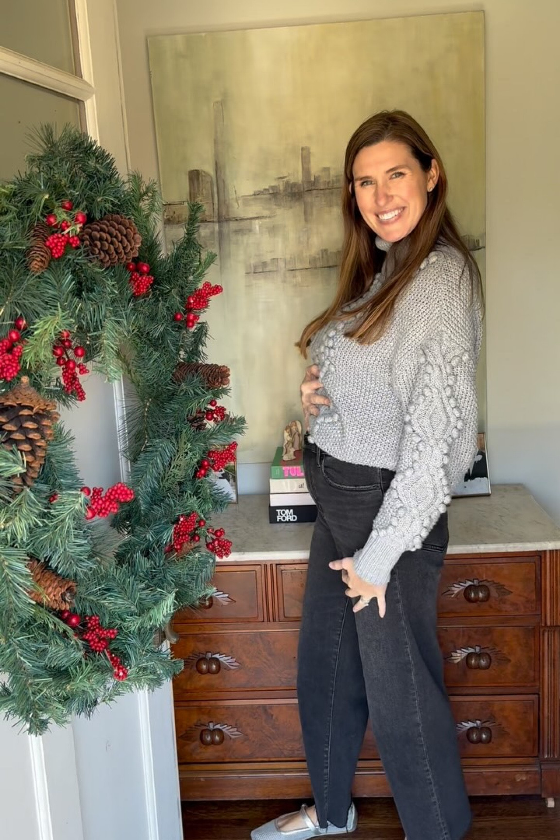 I found the most perfect non-maternity $100 jeans for the growing bump. These @daze.jeans are so stretchy, cute and comfortable. I've reached for these jeans over my leggings the past few days, they are that comfortable.

I sized up two sizes to give room for the bump to grow. I am 16 weeks pregnant with my second child and have room to grow with these comfy jeans. 

Any pregnant mamas have no idea what to wear during these cold winter days??? Well you need these jeans!! Comment "jeans" and I will send you the links.

#maternity #maternityclothes #pregnancyclothes #dressthebump #whattowear #momstyle #pregnant #16weeks