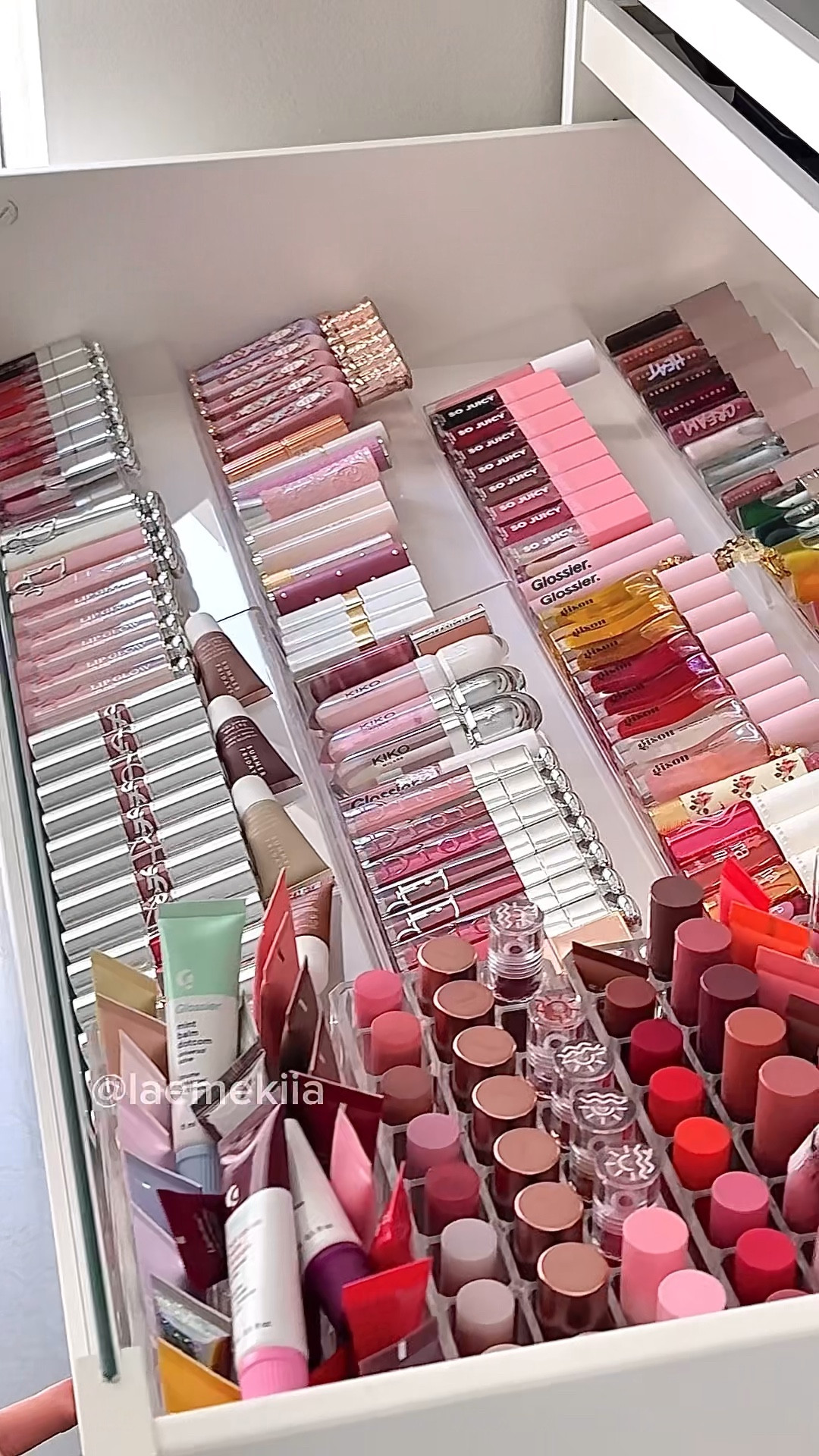 Makeup organization 🌸

#LTKFindsUnder50 #LTKHome #LTKBeauty