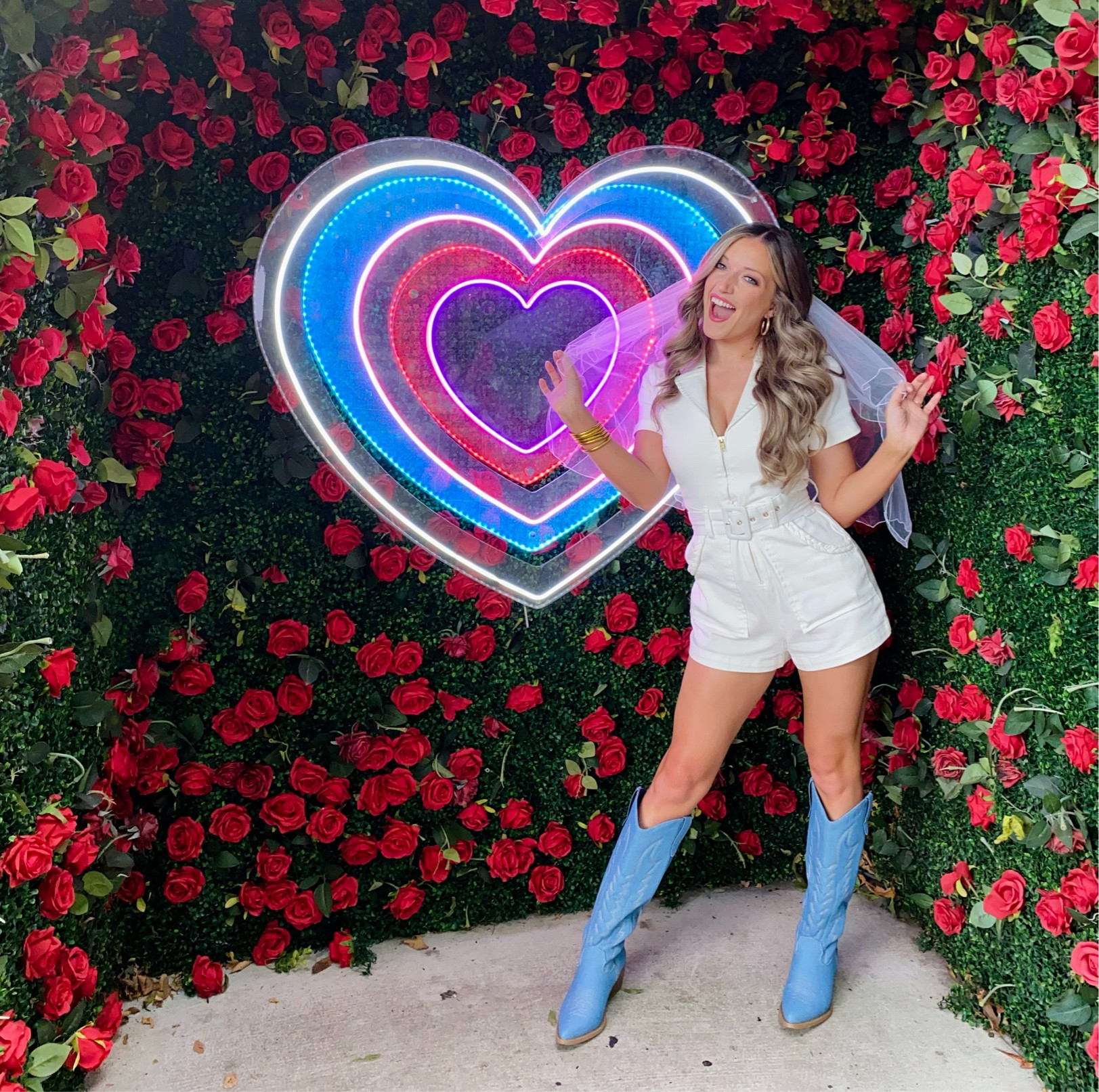 Newest bombshell in the villa! Night out on 6th street for my bach trip! || #austin #bride #bachelorette #texas #nightout

#LTKShoeCrush #LTKWedding #LTKStyleTip