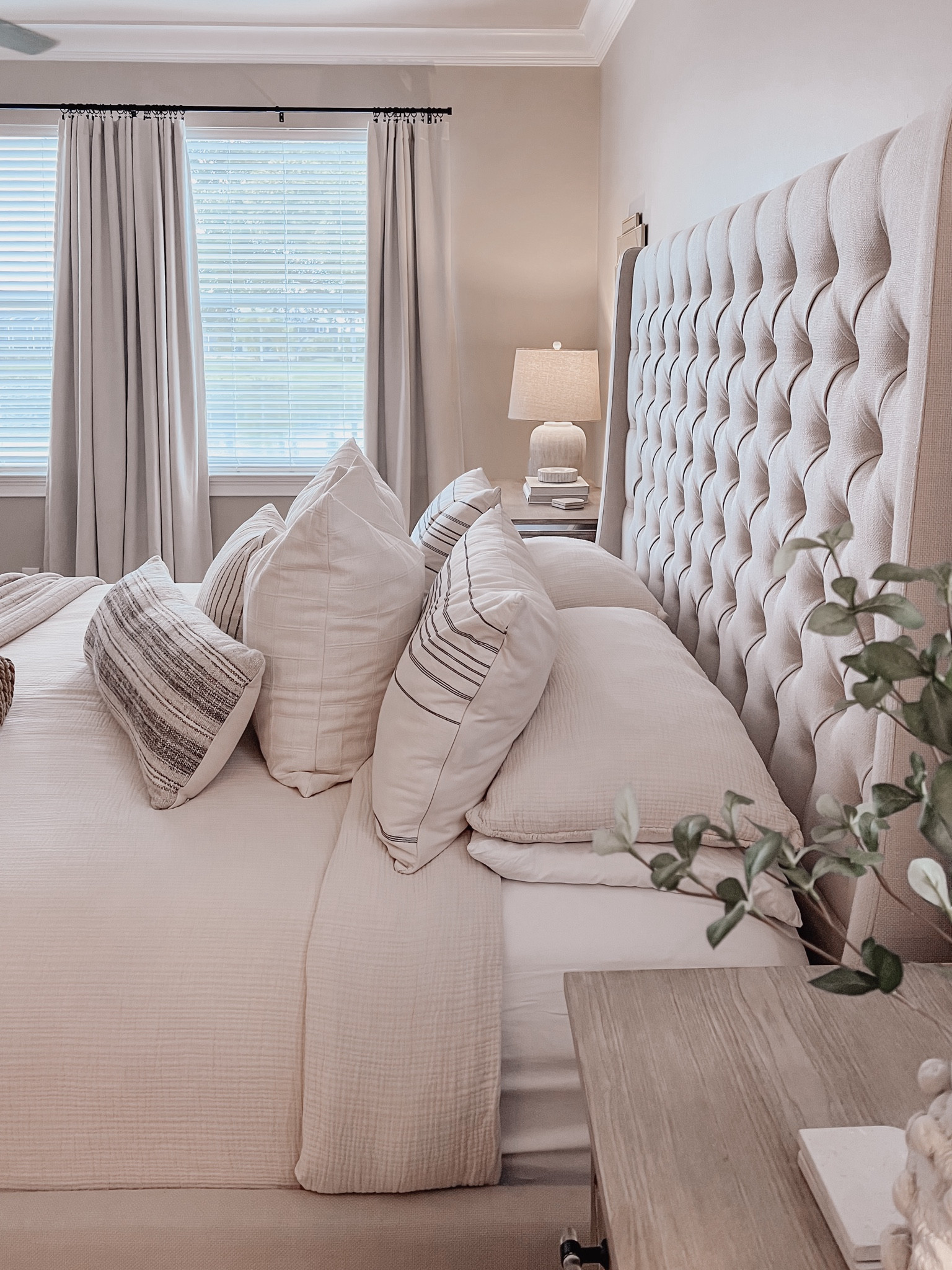 Bedding, white bedding, bedroom decor, bedroom, neutral bedding, Casaluna, Target 

#LTKhome