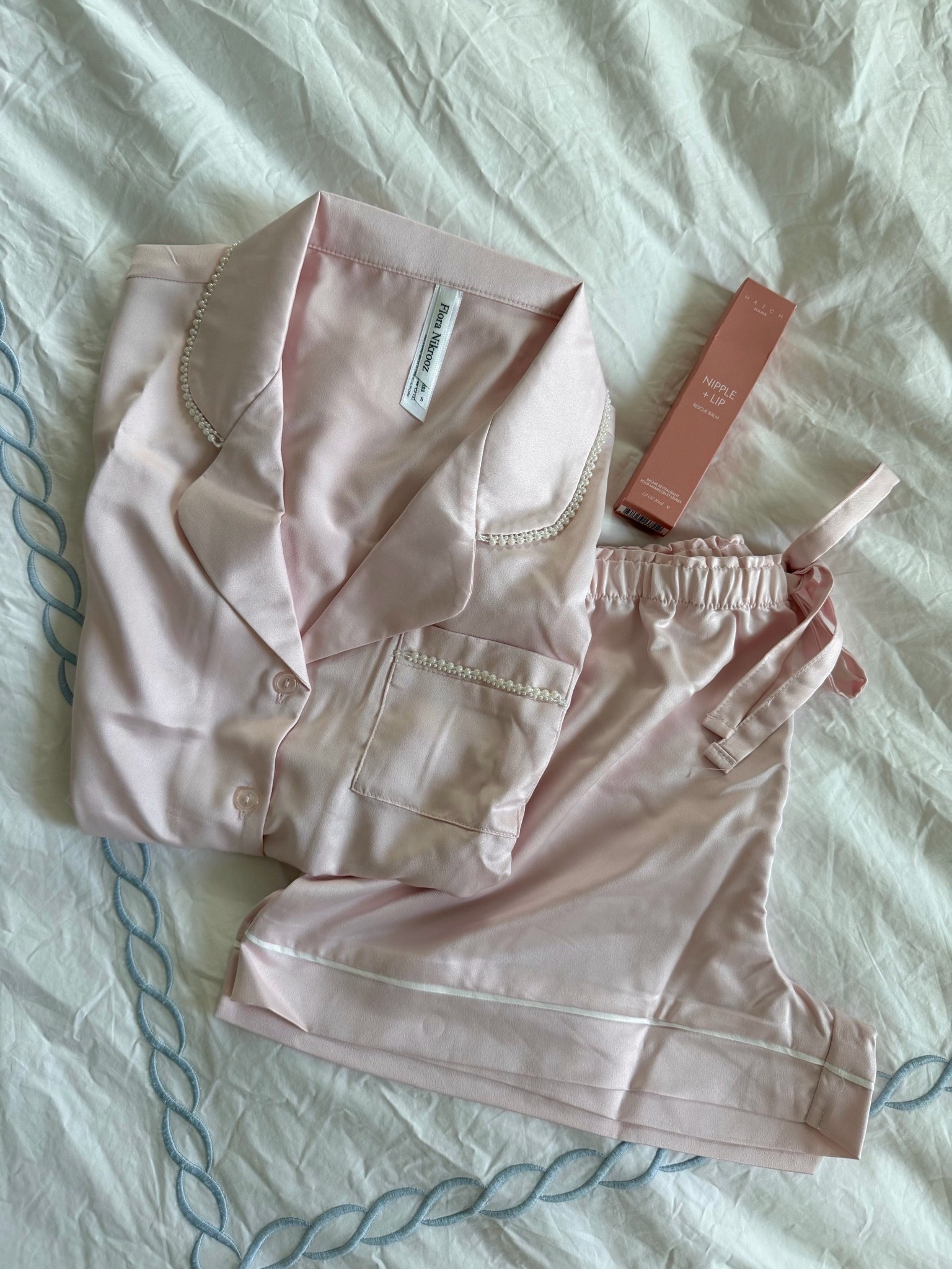 The prettiest pink and pearl pajamas on sale! 

Nordstrom anniversary sale // pajamas //

#LTKSaleAlert