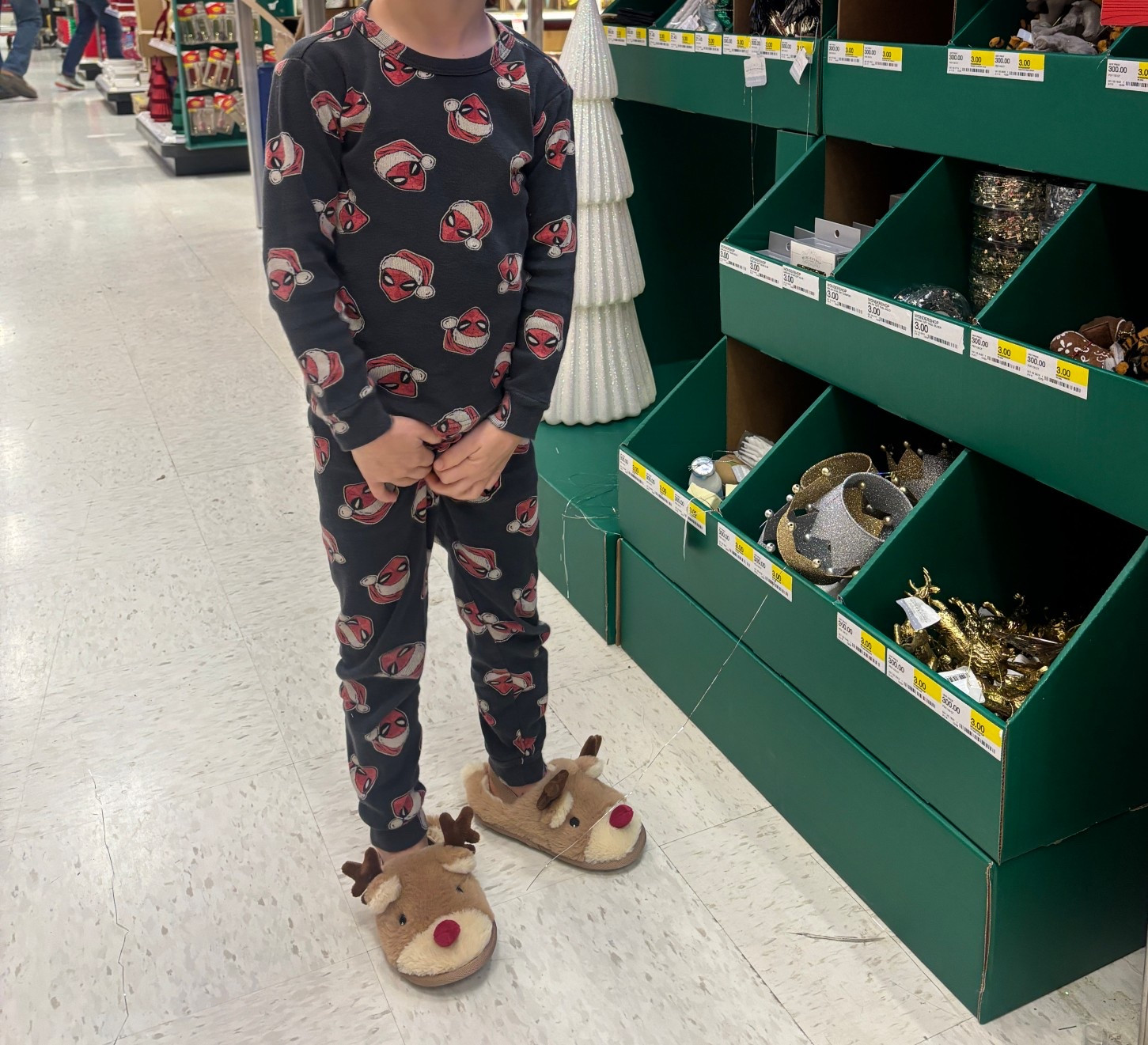 The kids slippers on sale!!! 🎅🏼❣️

#LTKGiftGuide #LTKHoliday #LTKCyberWeek