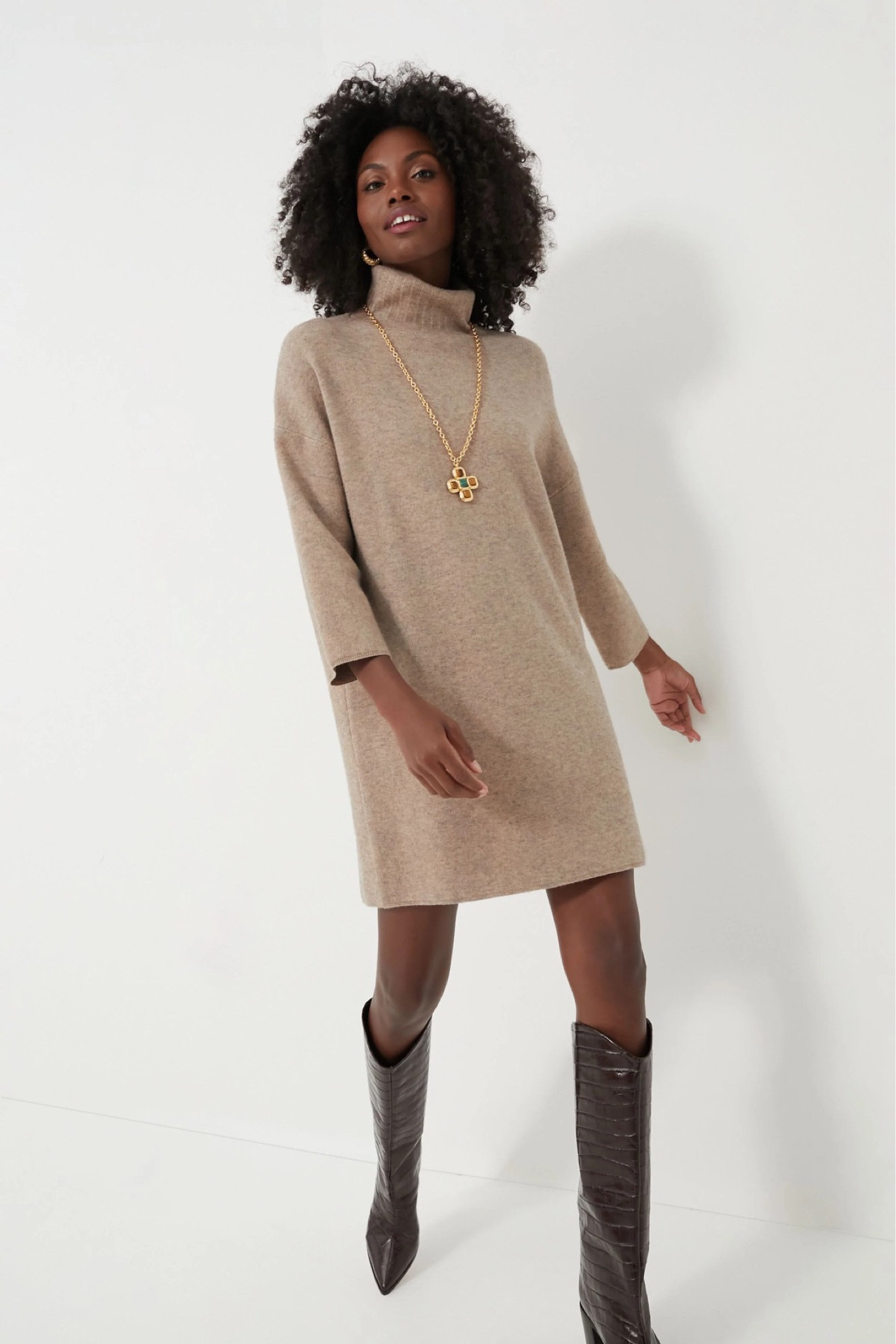 Sweater dress for fall 
A/W outfits 

#LTKSeasonal #LTKU #LTKHoliday