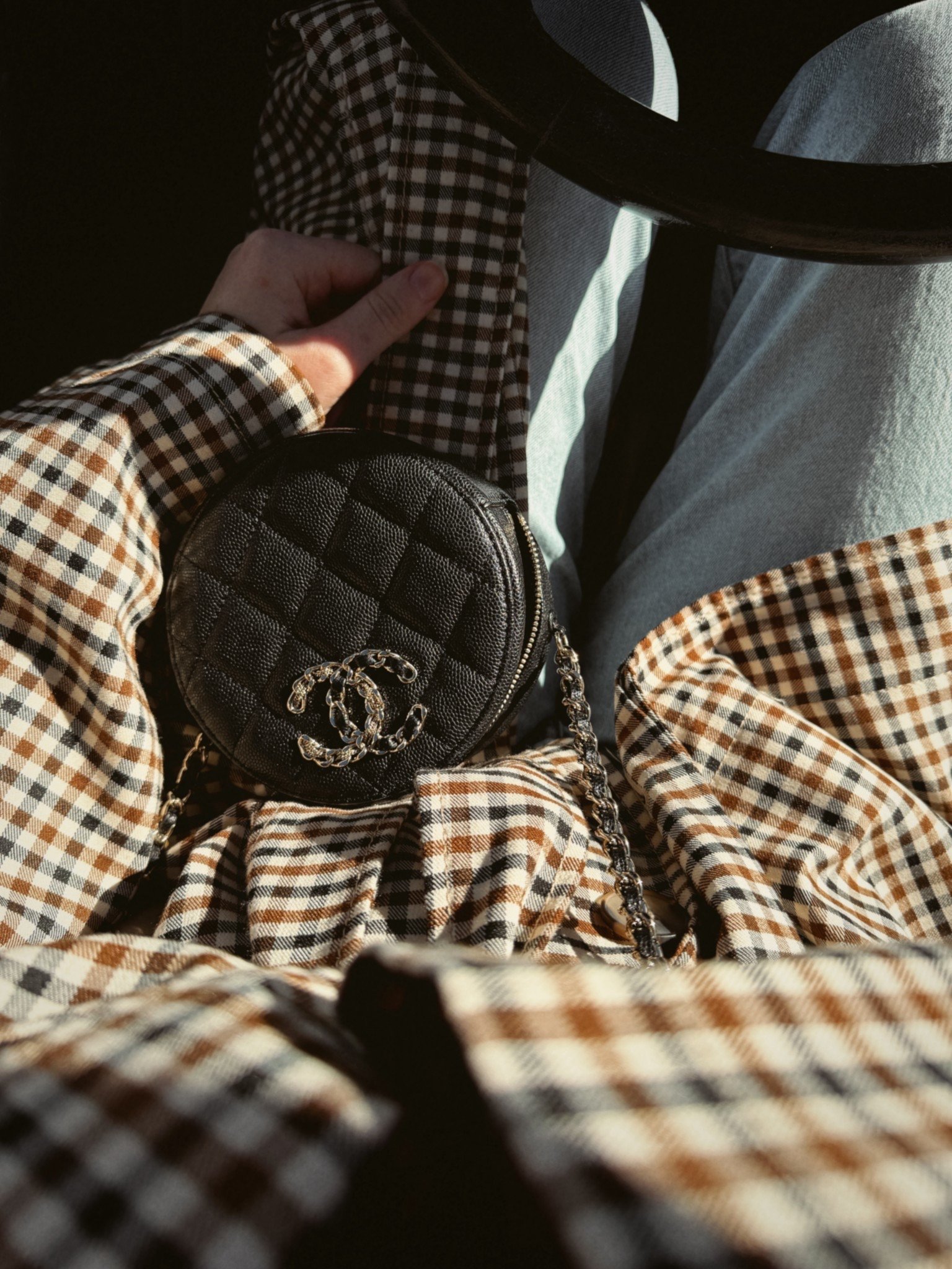 Use my code WESLEYCHANDLER for your first month FREE borrowing designer bags & jewelry🤎🥐🧳

#vivrellepartner 

#LTKTravel #LTKWorkwear #LTKdayinmylife