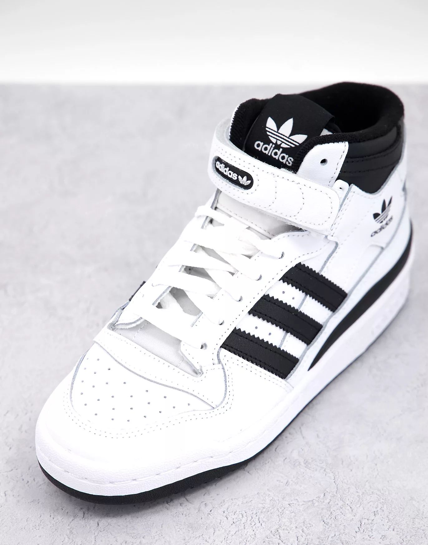 adidas Originals Forum Mid sneakers in white and black | ASOS (Global)