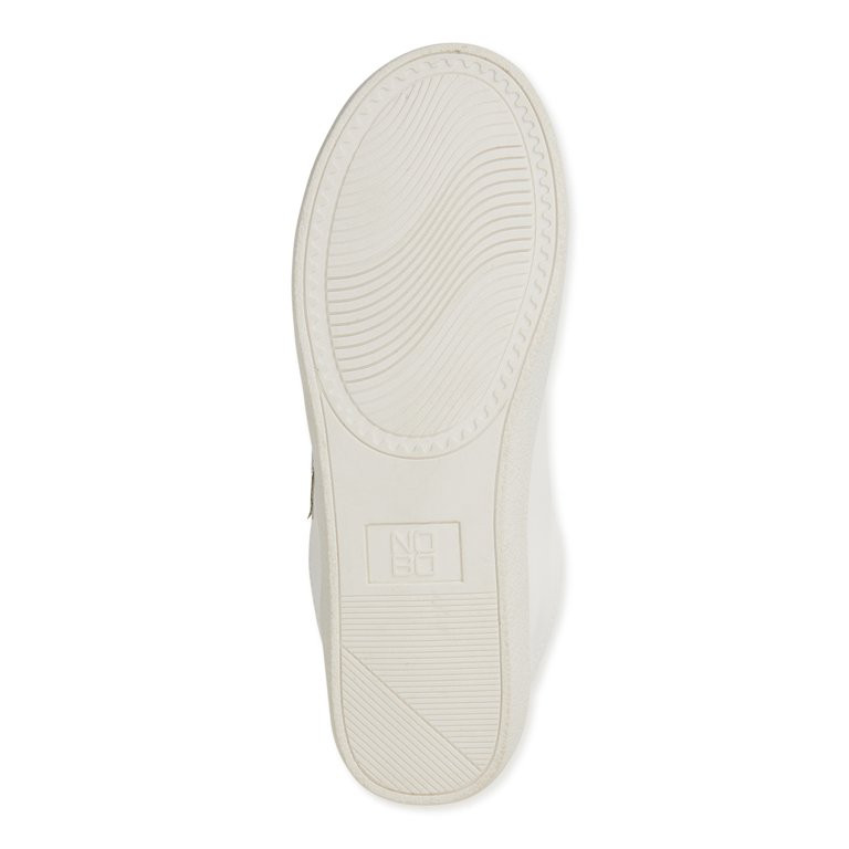 No Boundaries Women's Casual Star Low-Top Sneakers | Walmart (US)