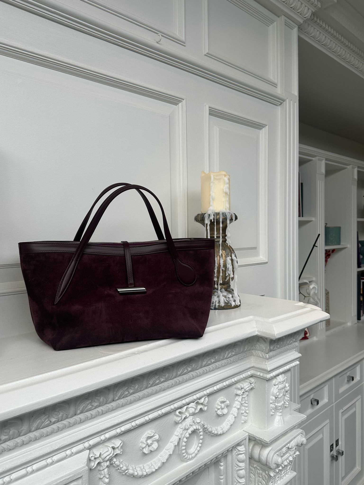Burgundy suede 

#LTKeurope #LTKbag #LTKautumn