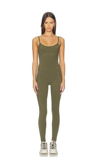 FORM | Revolve Clothing (Global)