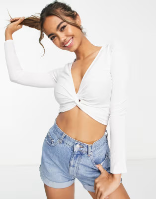 New Look knot front long sleeve crop top in white | ASOS (Global)