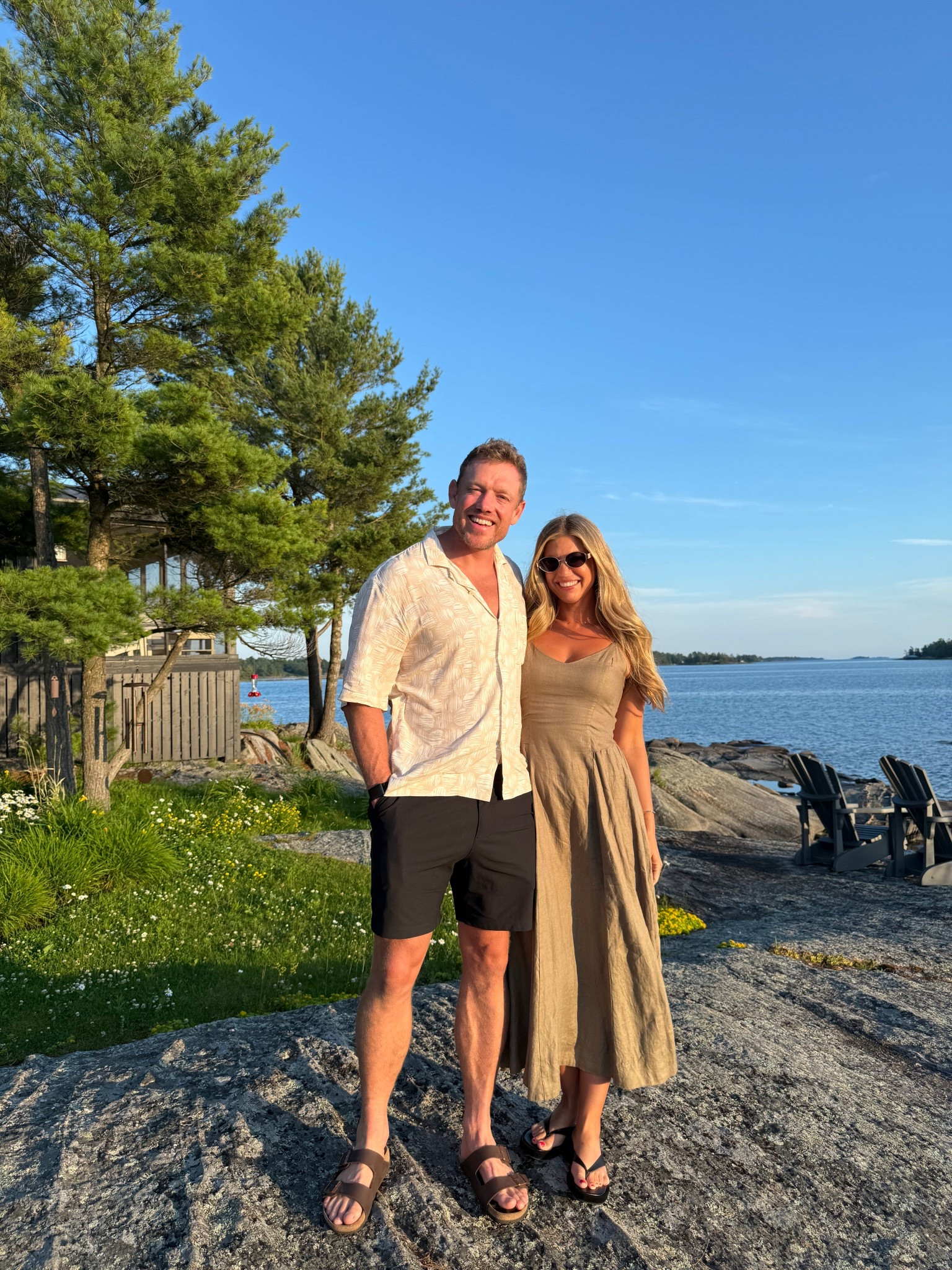 I have this dress in 3 colours I love it so much!! I’m usually a small and I ordered this in a size 2. There is some stretch to it, it’s very flatting and SO comfortable! 

The sandals are perfect and so comfortable for an elevated casual look. I’m usually a size 7.5 and I ordered a size 7! 