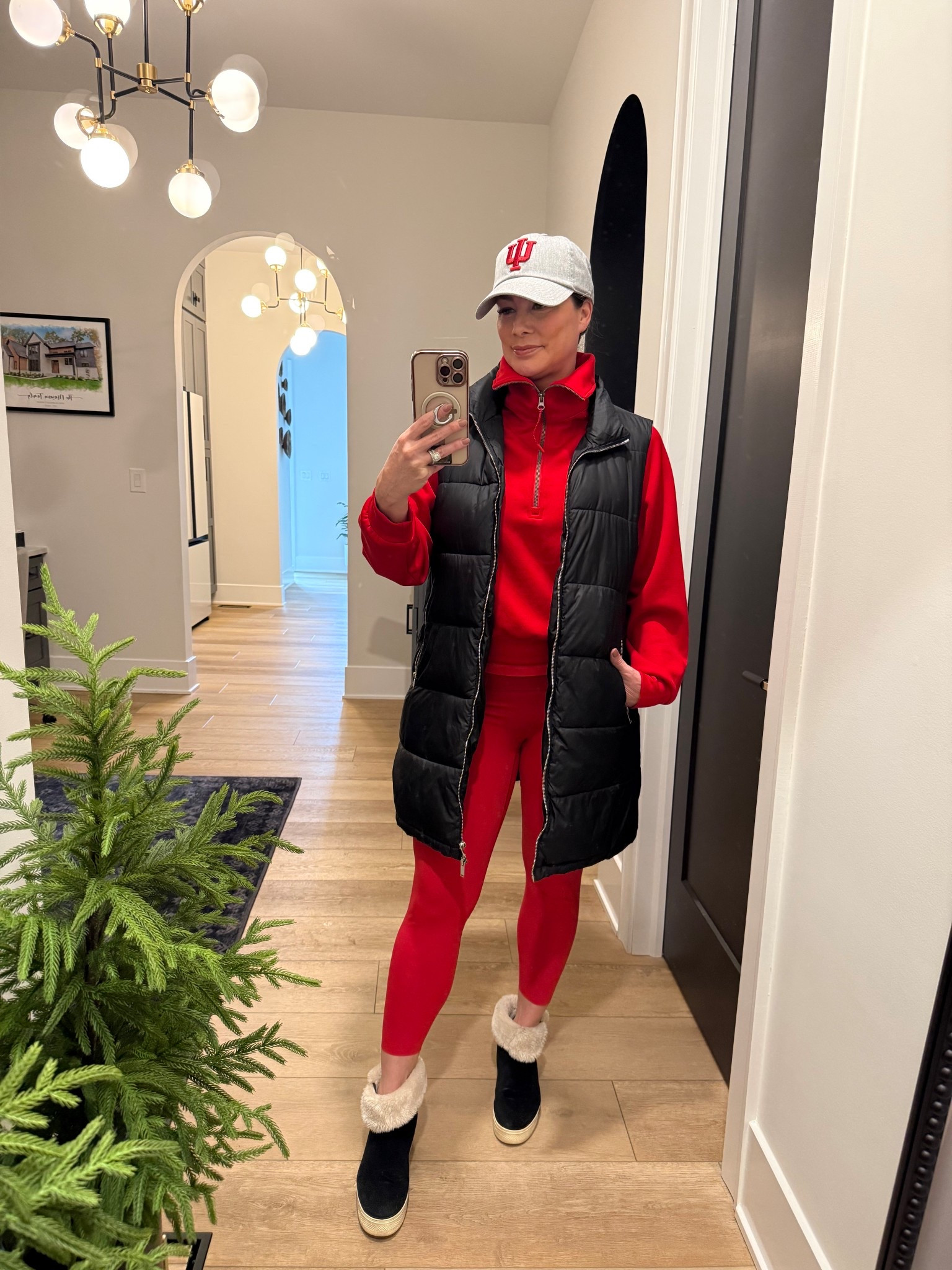 Red workout set! Perfect for Valentine’s Day  

#LTKfitnessgoals #LTKActive #LTKmomlife