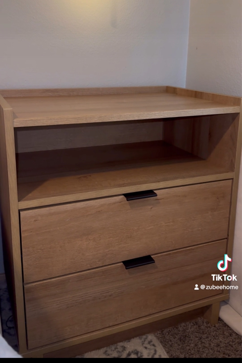 Nightstand deets 🤩✨✨ #bedroomdecor #amazonhomedecor

#LTKHome