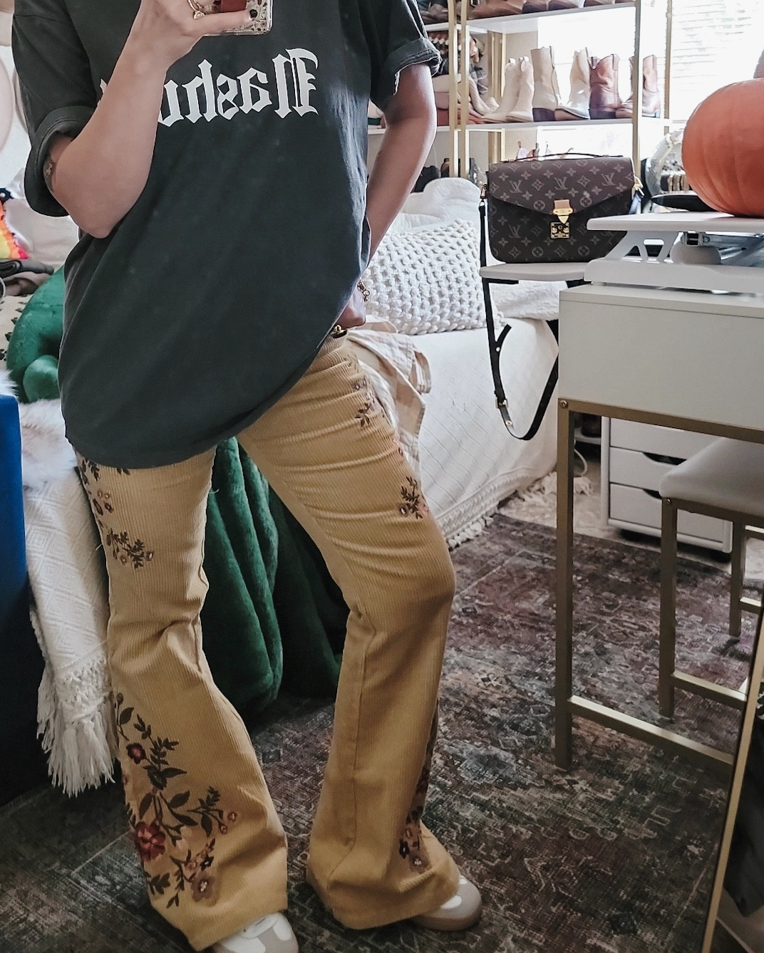 The glow of makeup. 

#LTKBeauty
#makeup


#LTKStyleTip #LTKSaleAlert #LTKGiftGuide