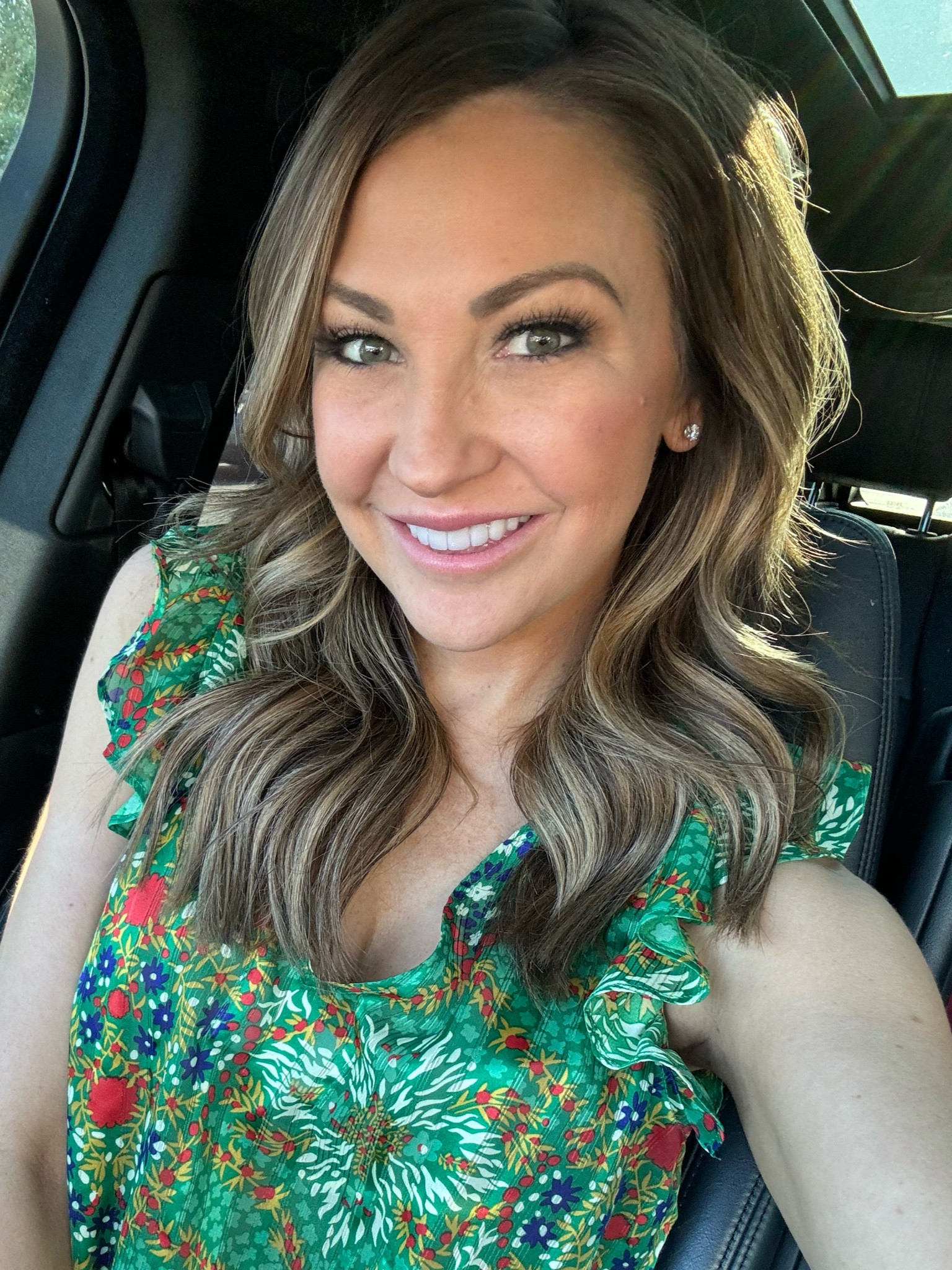 My curling iron is nearly 40% off!!!! Woah, that never ever happens. Grab it while you can, this price is insanely good!

I alternate between the 1 and 1.25” based on the look I’m going for. Grab it and enjoy the best hair days! 

#LTKfindsunder100 #LTKsalealert #LTKbeauty