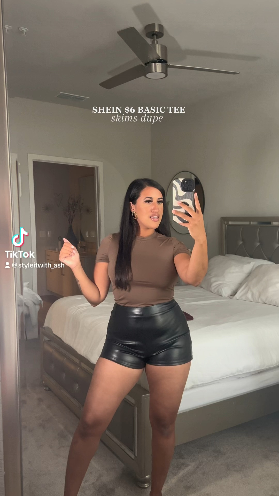 SHEIN basic tee - SKIMS dupe👚
& Leather summer shorts! 

Basic tee 
Skims dupe 
Casual style 
Everyday tee 
Affordable fashion 
Affordable style
Fitted tee
Leather black shorts
SHEIN shorts
Summer fashion
Spring fashion

Wearing size M in tee & L in shorts #likeit 

#LTKstyletip #LTKfit #LTKunder50