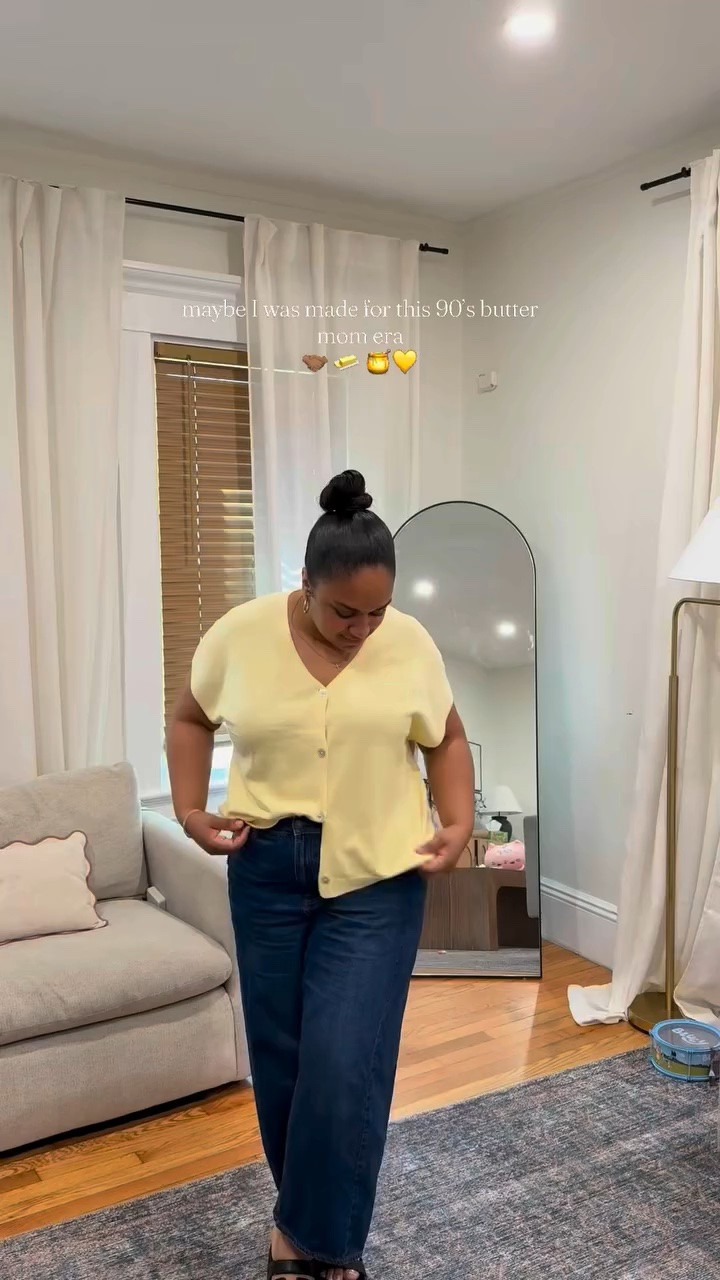 Lately life looks a lot like homemade bread, slower mornings, & kids in and out of the kitchen. I may or may not need some chickens lol. 90s butter mom core might be the era for me 🙌🏽

Oh & butter yellow on brown skin? An absolute yes 🧈🤎 

comment “link” for the softest, lightweight cardigan