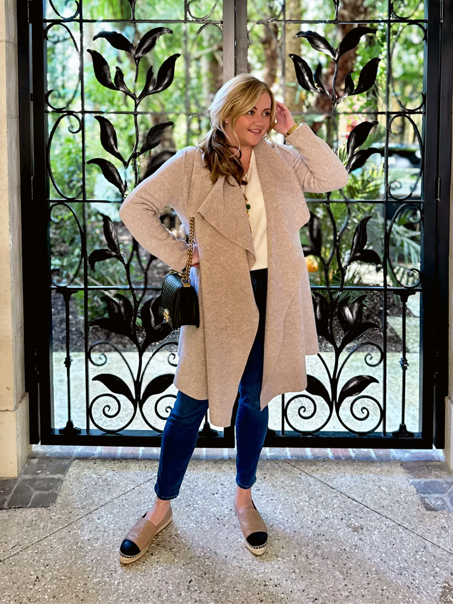 Winter outfit in Palm Beachh

#LTKSeasonal #LTKStyleTip #LTKMidsize