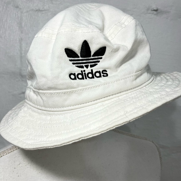 ADIDAS BUCKET HAT (188) | Poshmark