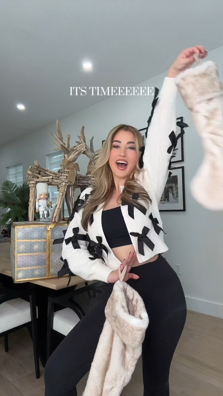 Started the Christmas decor in my home 🎄🫶🏼 If you’re a neutral girl who loves Christmas you will love these finds. I feel the neutrals keep the decor timeless so you can continue to use it in the years to come and add color where you want. Wearing a size XS in the Alice and Olivia sweater, XS/S in the bandeau and size 4 short in the lulu pants. Everything is listed below ❤️

#LTKHoliday #LTKHome #LTKVideo