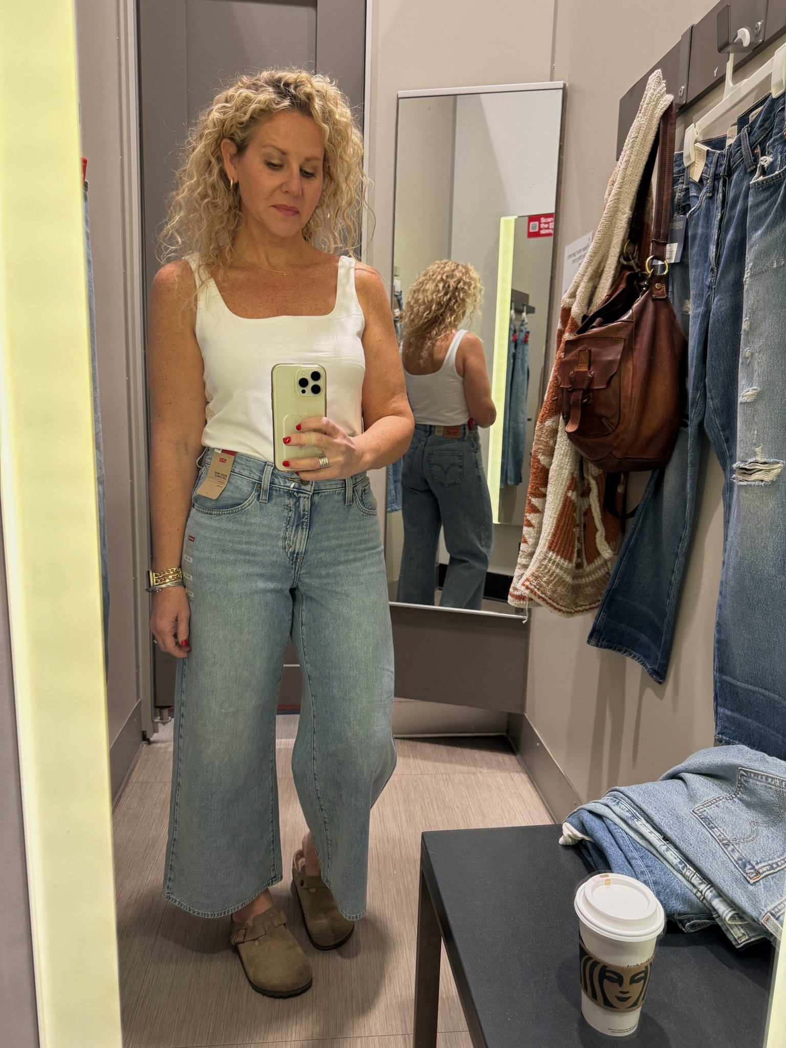 On the hunt for all my favorite Levi’s 👖
I really loved this one for spring! Super flattering and looked great on the booty 🙌🏼! 
Wearing a 27 and they felt true to size. For reference, I’m 5’5, 140 and size 4/6, small. 


#LTKSeasonal #LTKOver40 #LTKootd