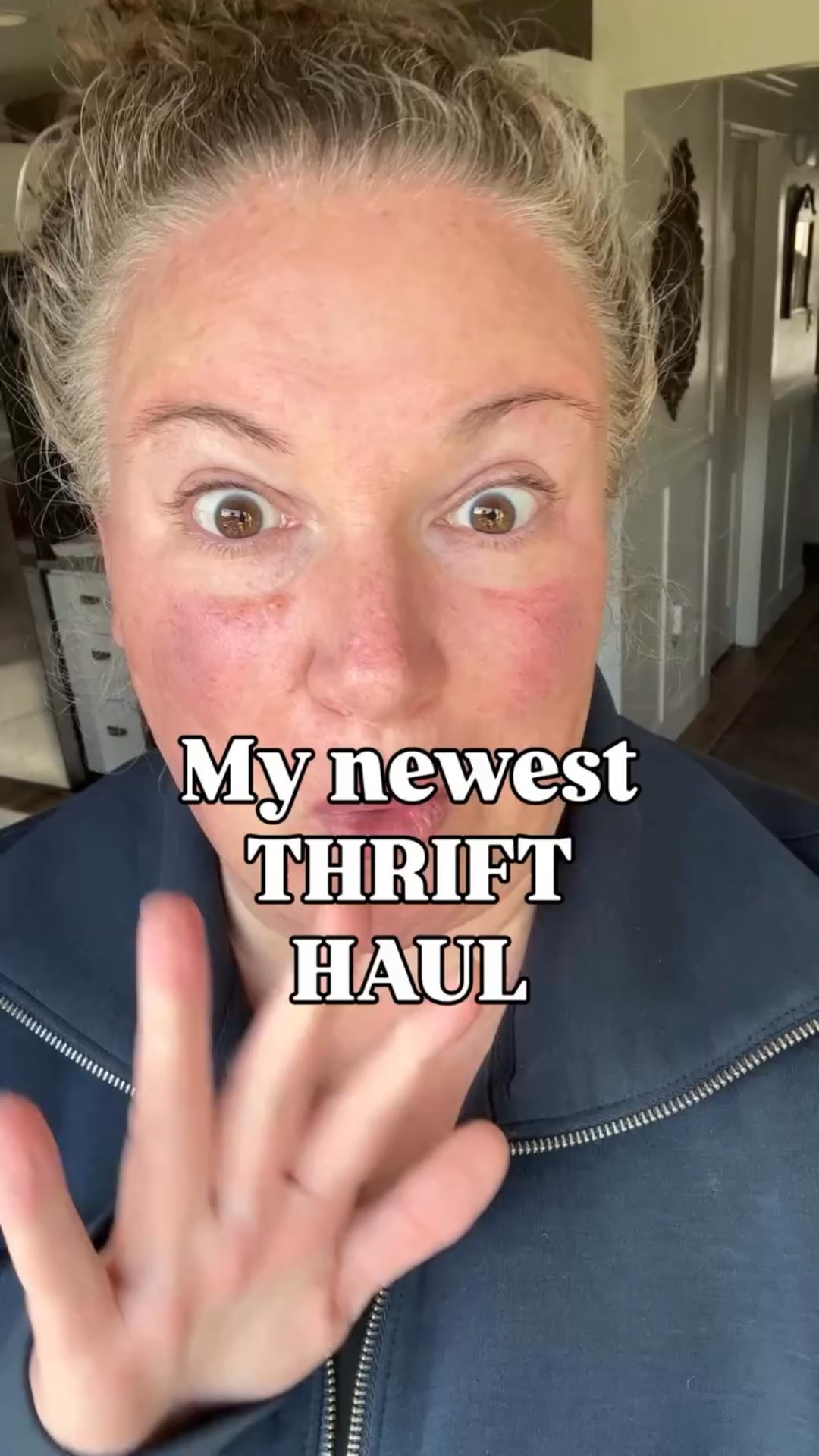 What would YOU bring home?? AND how would YOU use that black stand???

#thriftwithme #thriftedandstyled #thrifthaul #goodwillfinds