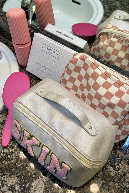 Travel bags for skin care and makeup 