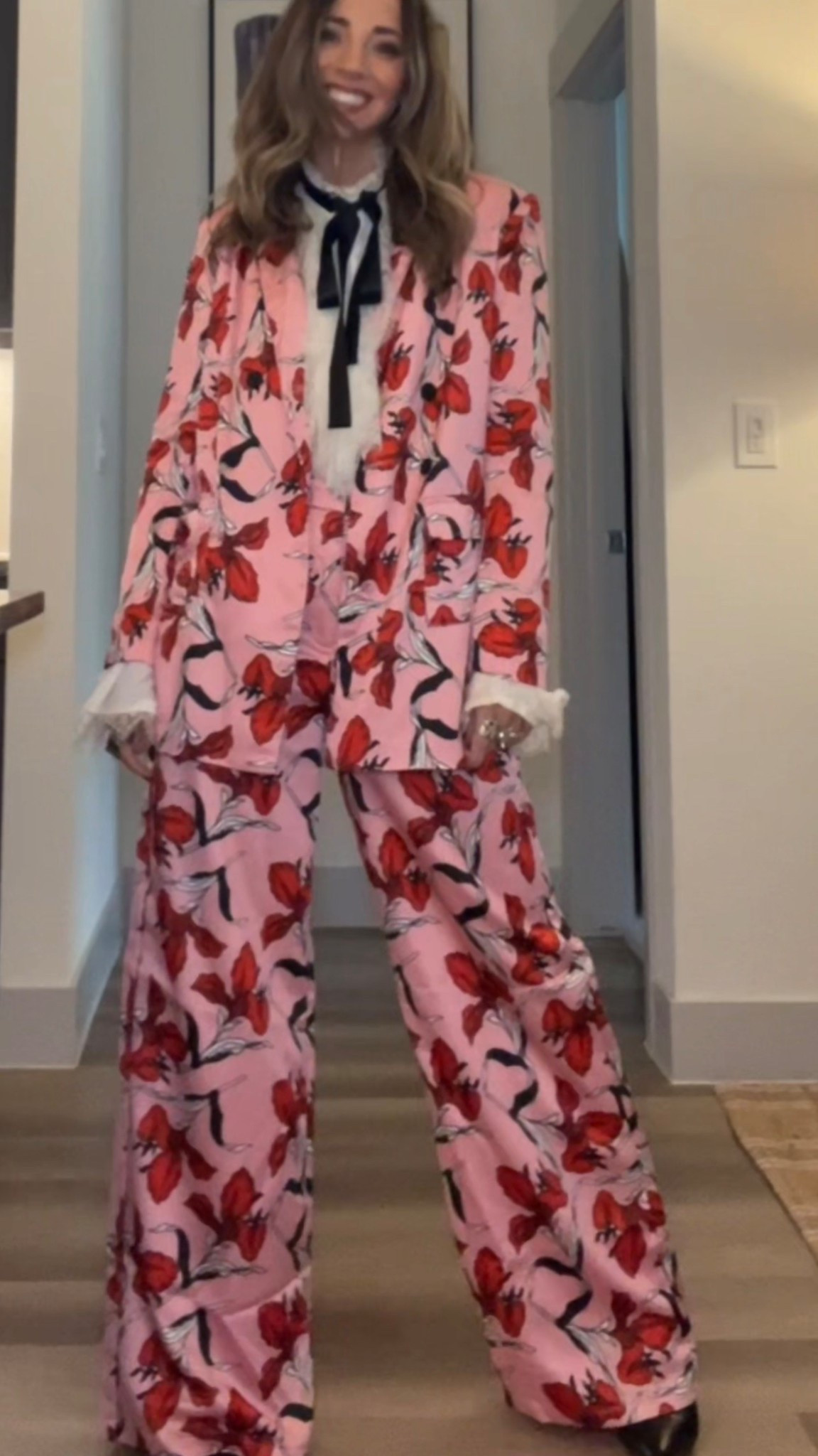 In honor of Harry’s new album!! Work outfit of the day !! Lowkey giving kiwi 
Floral suit set and white frilly button down 