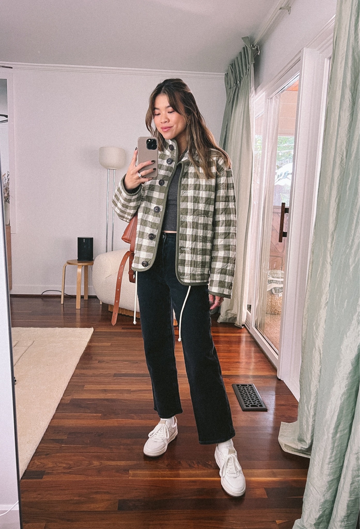 Fun fall reversible Madewell jacket and staple jeans. 

Jacket - XXS/XS
Pants - 00/0

#fallfashion
#fallstyle
#falloutfits
#petitefashion
#jacket
#top
#blackdenim
#denim
#jeans
#blackjeans
#pants 
#seasonalfashion 
#handbag 
#whitesneakers
#sneakers
#shoes 

#LTKSeasonal #LTKworkwear #LTKstyletip