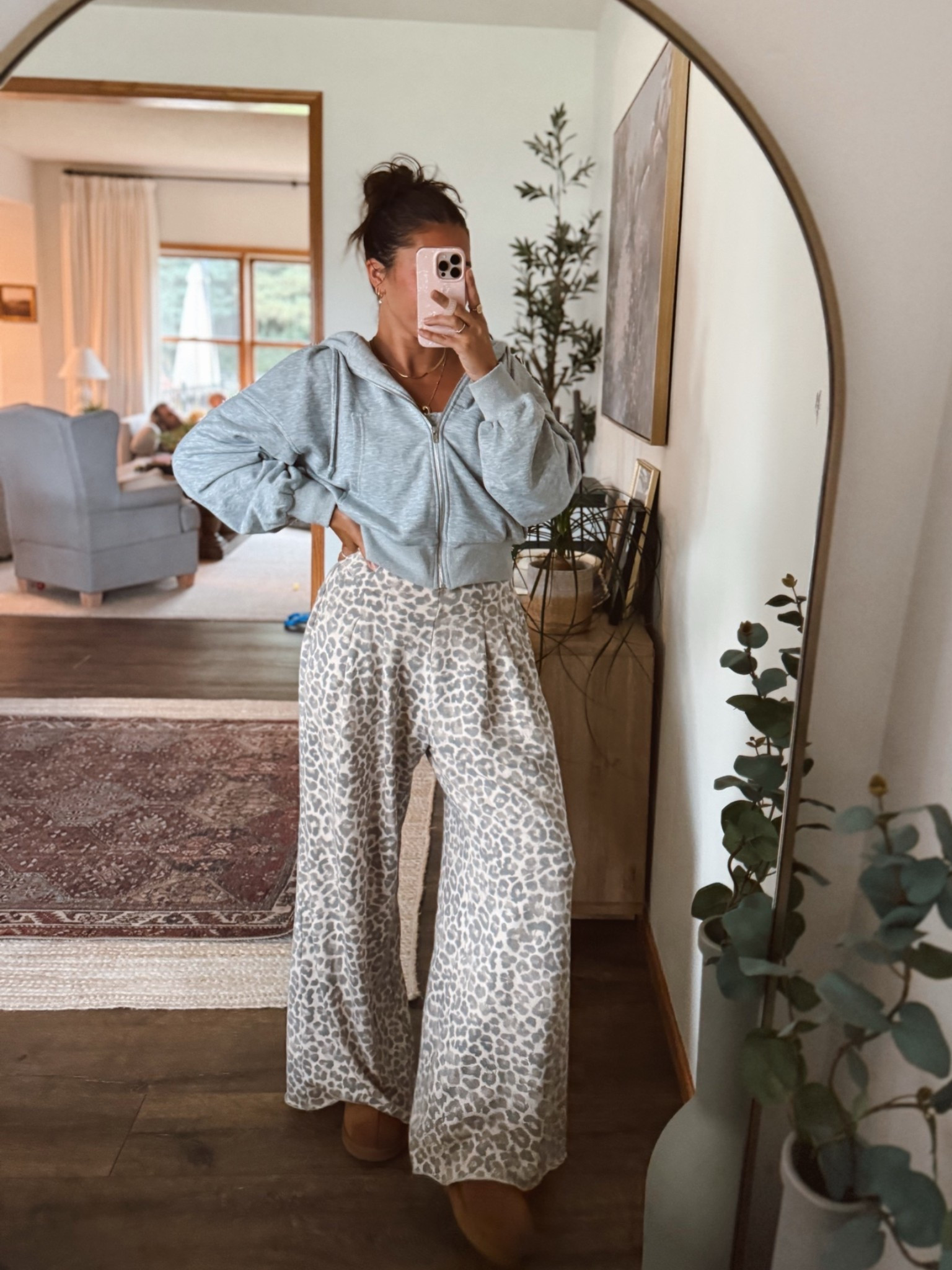 Waiting for the temps to drop so I can rock these sweatpants on the reg ✌🏽

Aerie Real
Fall outfits 
Loungewear

#LTKmomlife #LTKgrwm #LTKootd