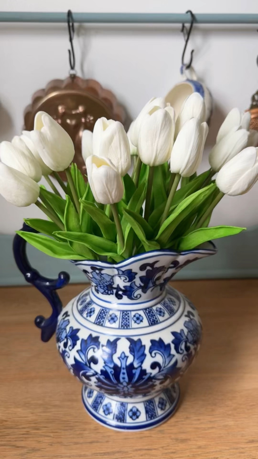 Faux tulips that look good all year! 🤍🌷 

#LTKSeasonal