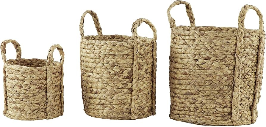 Deco 79 Seagrass Handmade Decorative and Functional Storage Basket Woven Basket Organizer with Ex... | Amazon (US)