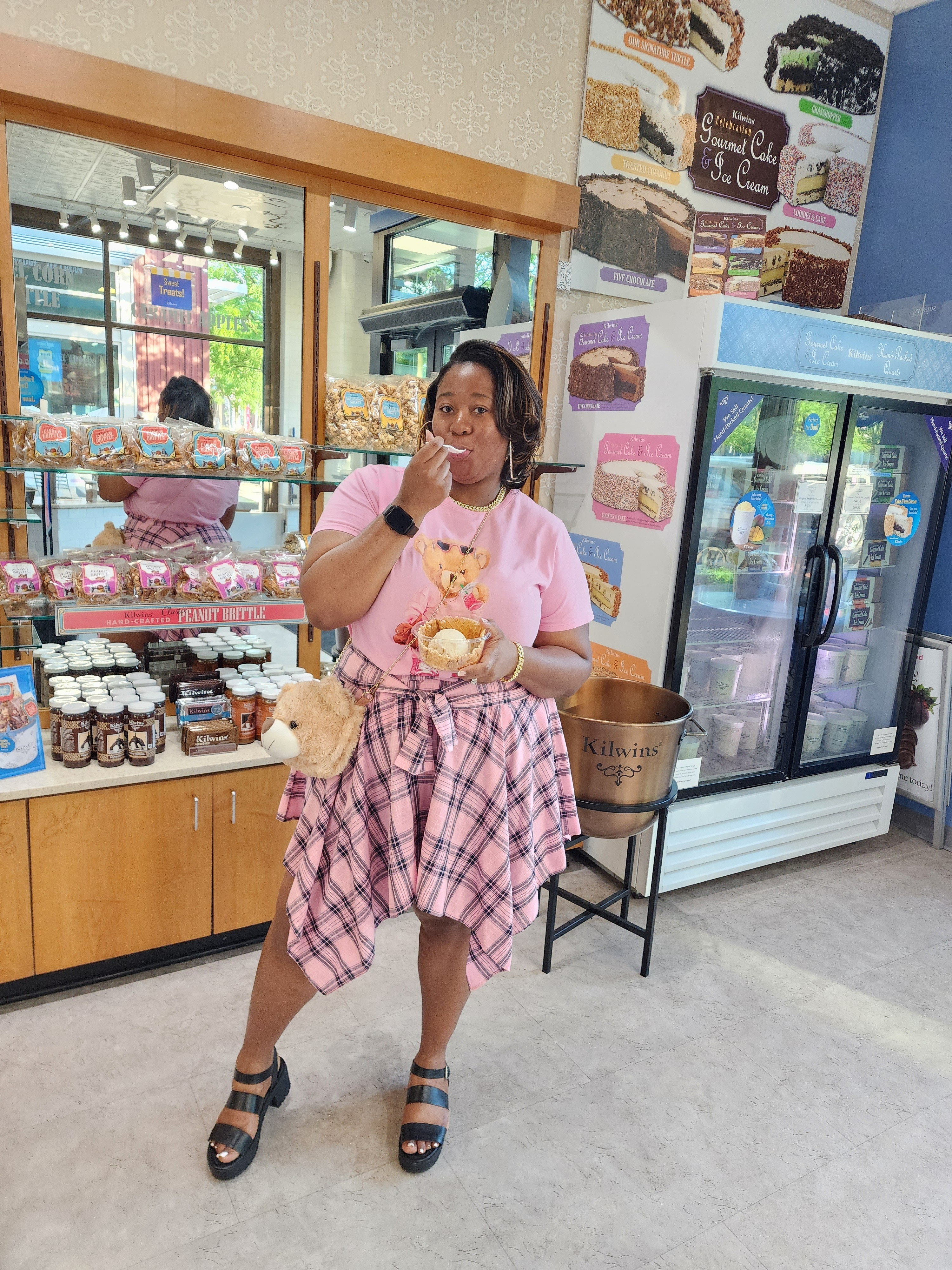 Me and Kilwins’ Georgia Peach Ice Cream go together real bad 😫As a Jersey girl who spent my high school and college years in Georgia, that Southern style has never left me. Kilwins nstantly take me back to my time in Atlanta with warm weather, sweet accents, and good vibes...Some things just feel like home. 🍑

#LTKPlusSize #LTKootd #LTKSeasonal