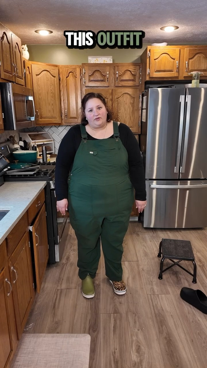 Which shoes should I wear?

#LTKShoeCrush #LTKWatchNow #LTKStyleTip