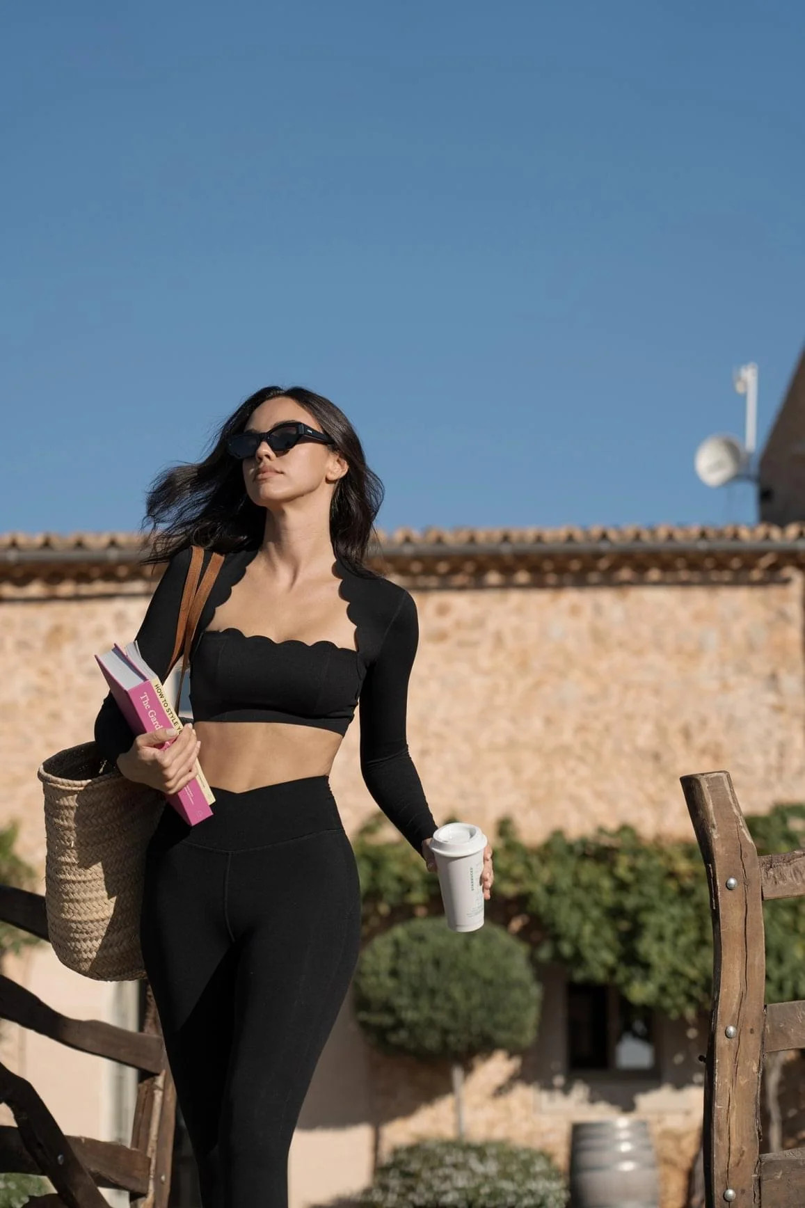 Scallop Cropped Long Sleeve Top & V-waist Yoga Legging Mini Length Top+ Leggings / Black / S (US 2) | WISKIIACTIVE