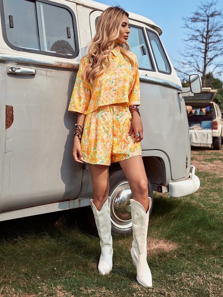 Floral Slant Pockets Wide Leg Shorts | SHEIN