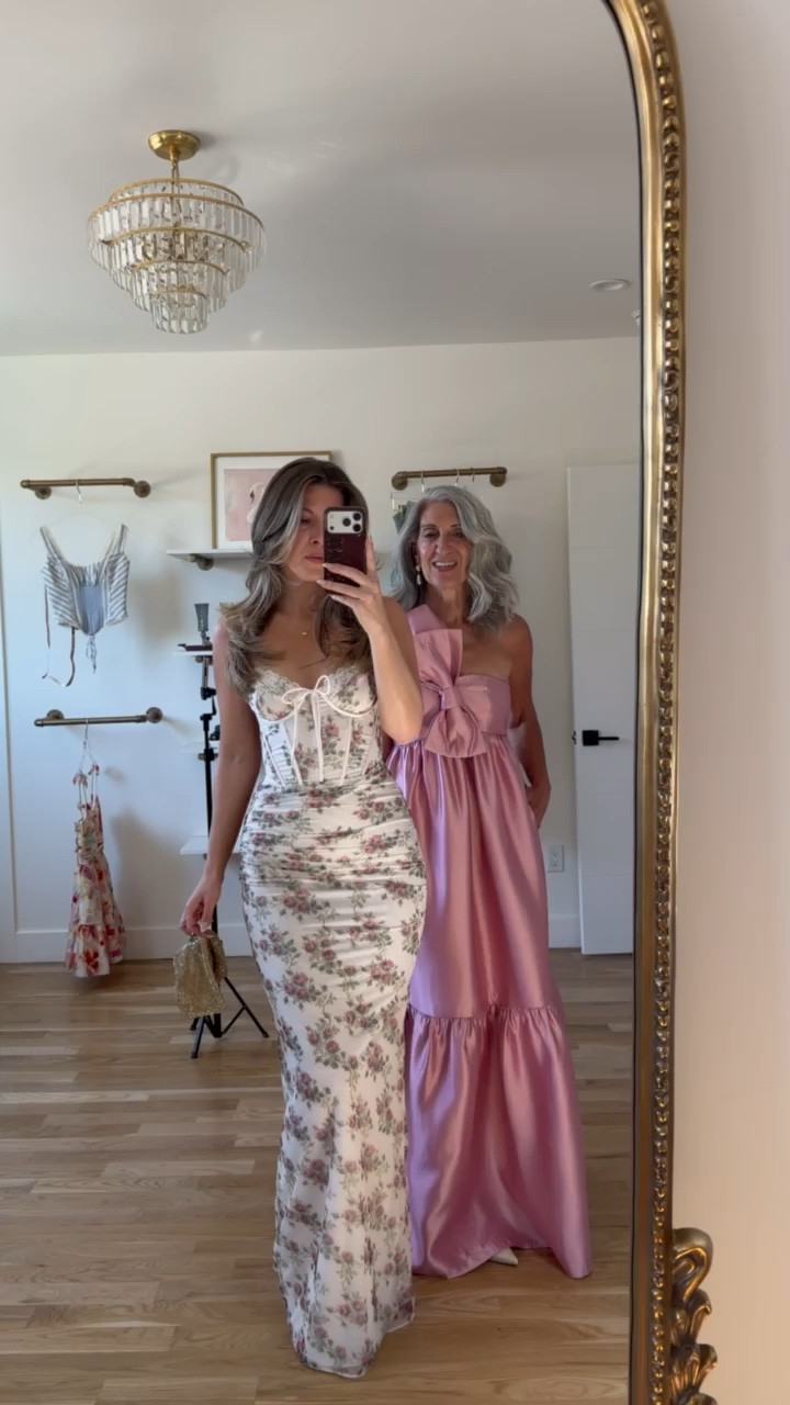 Mom and me wedding guest and formal event dresses  

divi: emerson15
vici:emerson30
electric picks: emerson20

Wearing my usual smalls/2 
Mom wears a medium/6 

Wedding guest
Formal event
Black tie
Floral
Metallic
Pleated
Mother of the bride
Special occasion 

#LTKSeasonal #LTKootd #LTKWedding