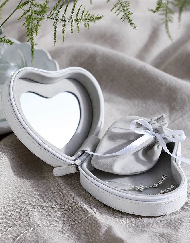 Leather Heart jewellery Case | Home Accessories | The  White Company | The White Company (UK)