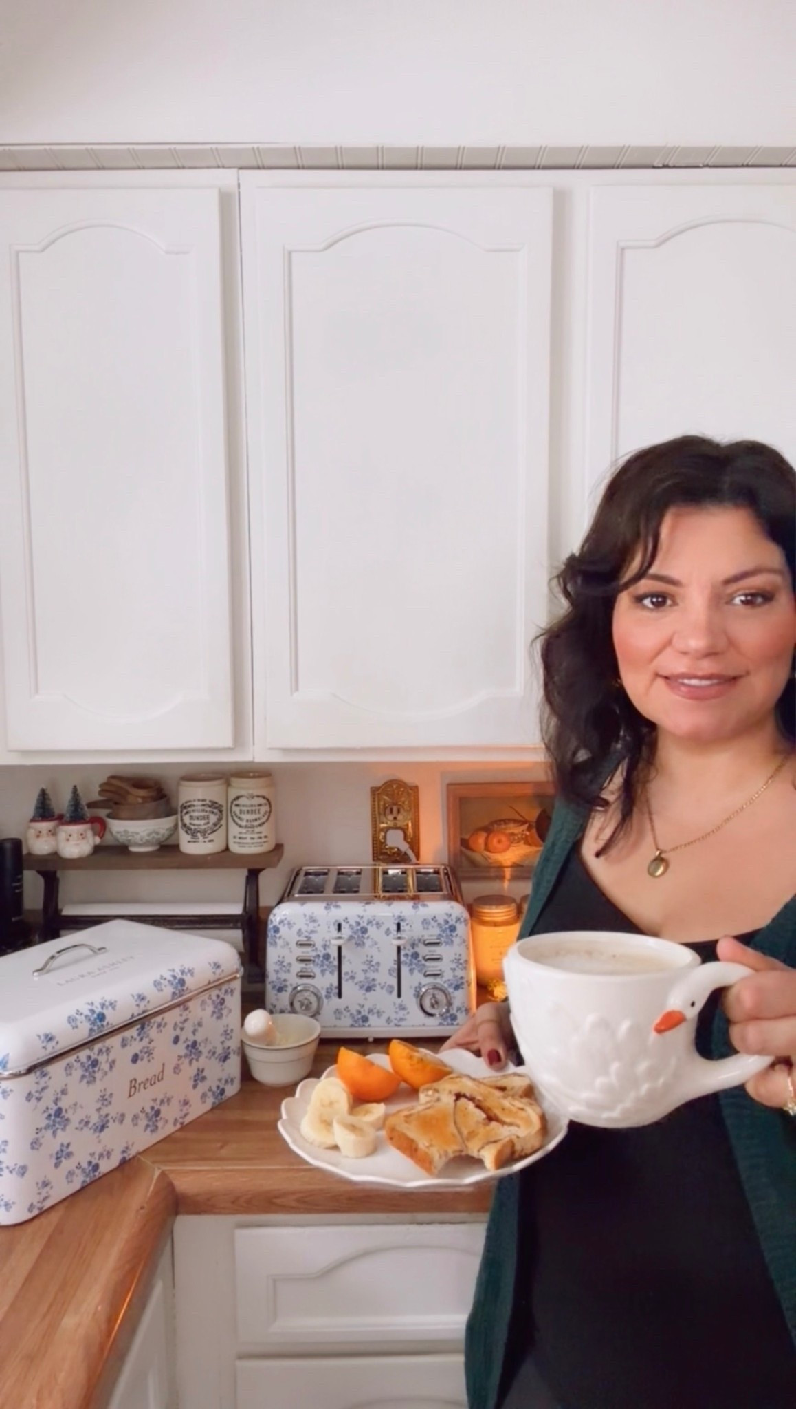 Loving my new Laura Ashley China Rose Bread Bin and 4slice Toaster💙

#LTKSeasonal #LTKGiftGuide #LTKHome