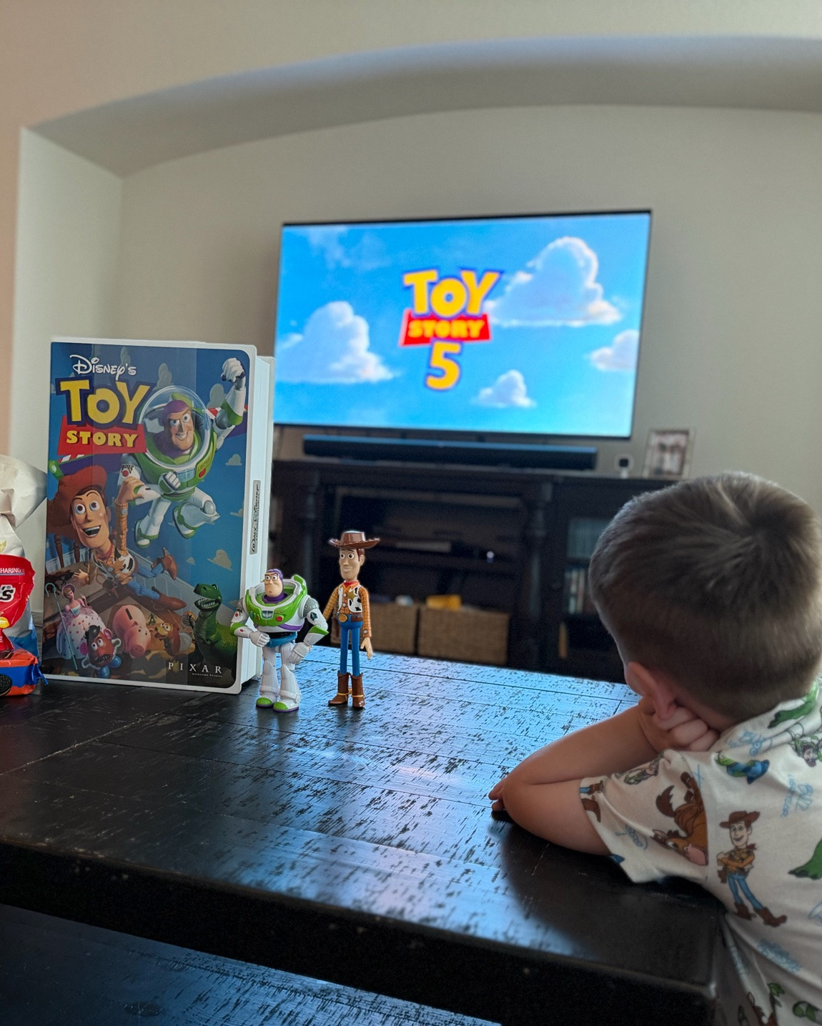 How cool is this blanket?! The millennial in me HAD to have this for our Toy Story 5 movie night with my son. 

Also these will make the perfect Christmas gifts!! I picked up a couple extra for my nieces 🤍🤍


VHS boxed blanket | vhs blanket | Disney | Sam’s Club | Toy Story | millennial

#LTKmomlife #LTKKids #LTKSeasonal