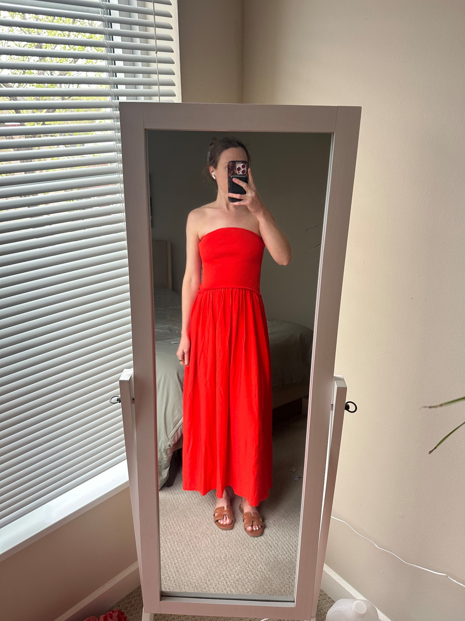 Not in my color palette but stunning tube top dress! 

#LTKgrwm #LTKootd #LTKTravel