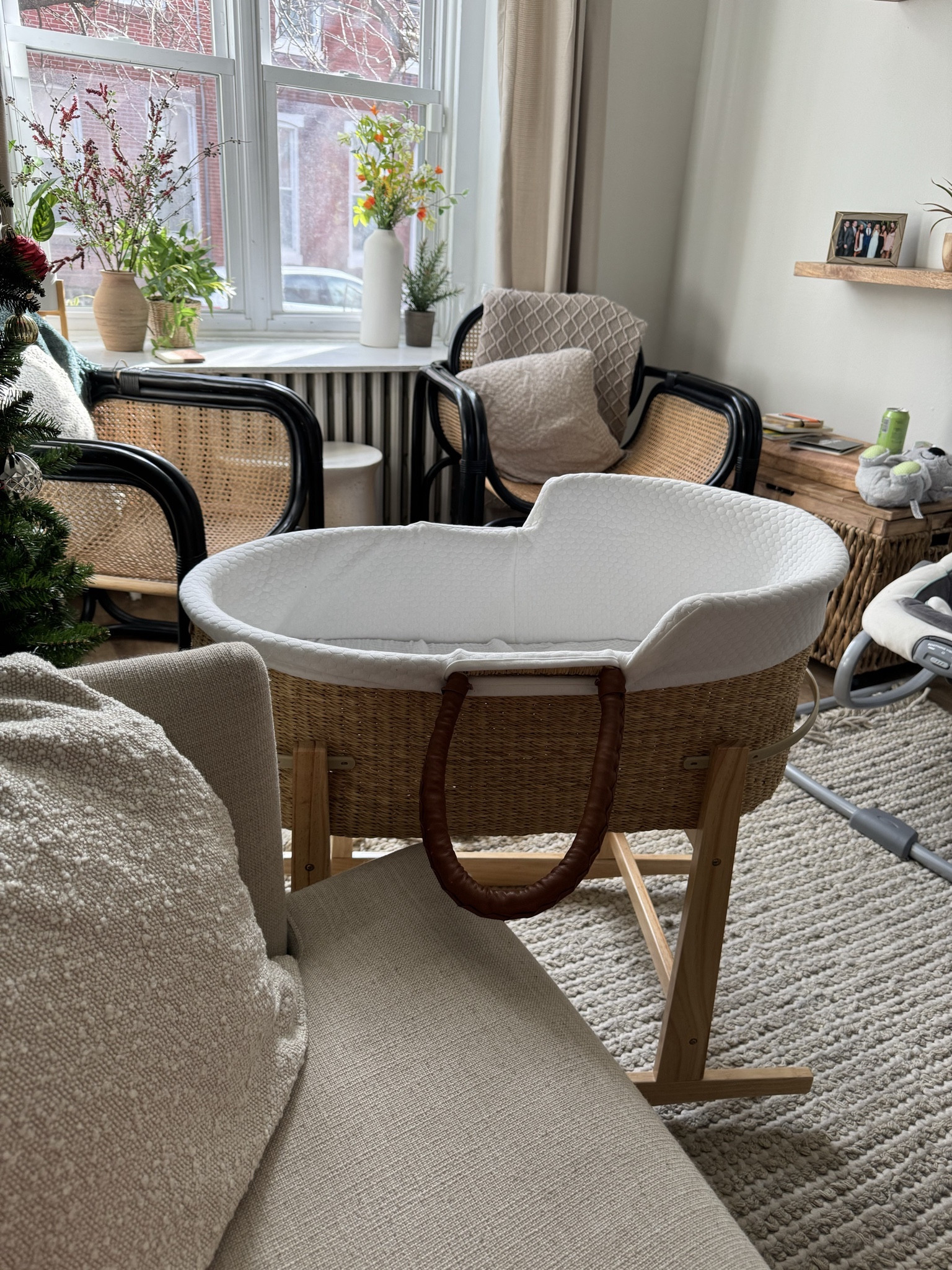 This basket bassinet and stand is a MUST for new moms 🫶 we use this every day (get the stand on design dua’s site directly)

#LTKbaby #LTKbump #LTKfamily