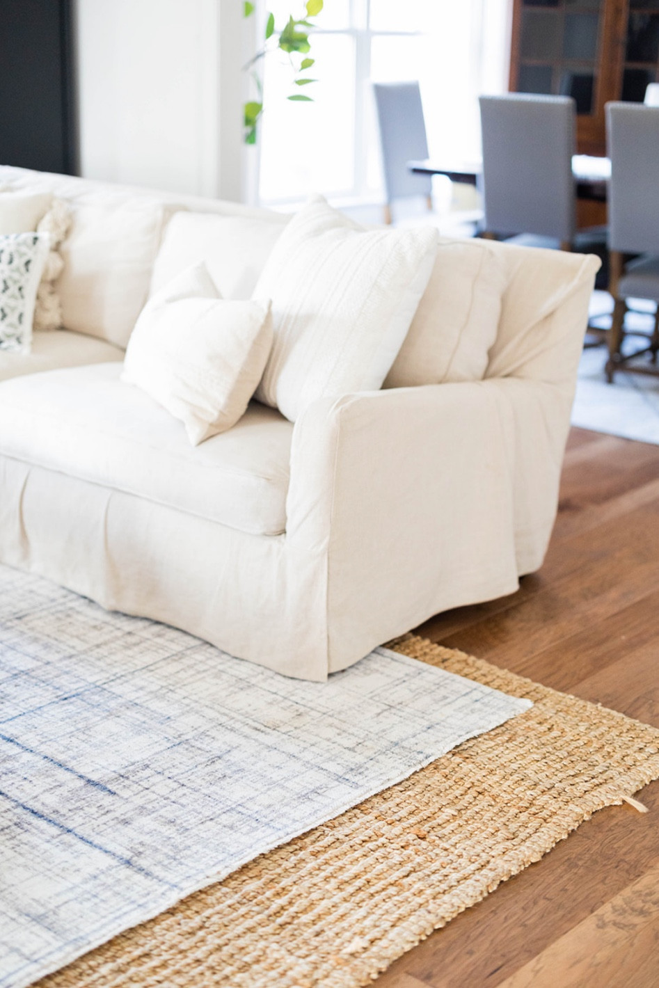 Spring decor // Home decor // Living room // Modern farmhouse // Sofa // Throw pillows

#LTKhome #LTKSeasonal #LTKstyletip